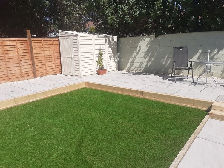 Gardensmith_Expert_Landscapers_London_Patios_Paths14.jpg