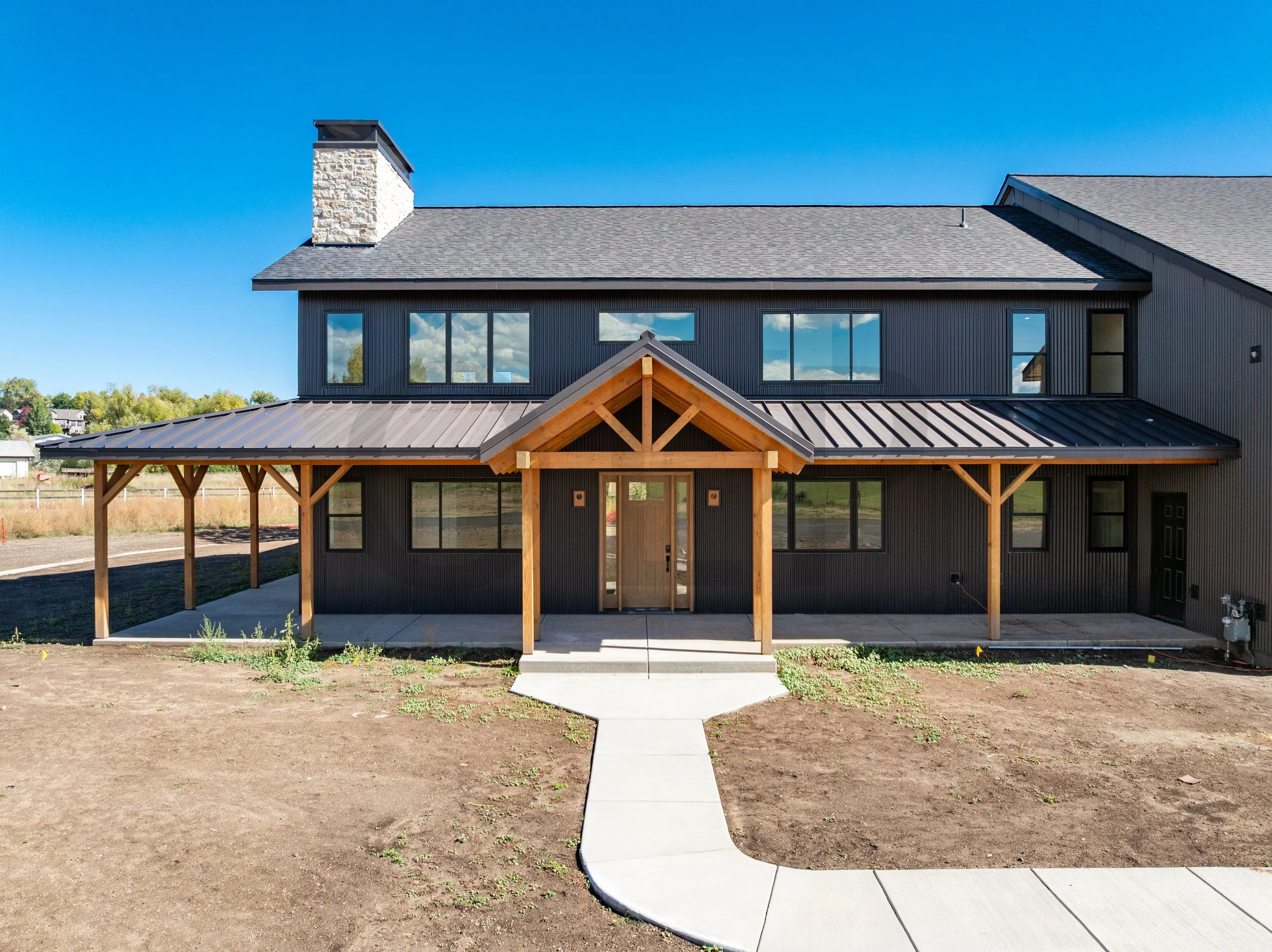 10-Front of Home(11).jpg