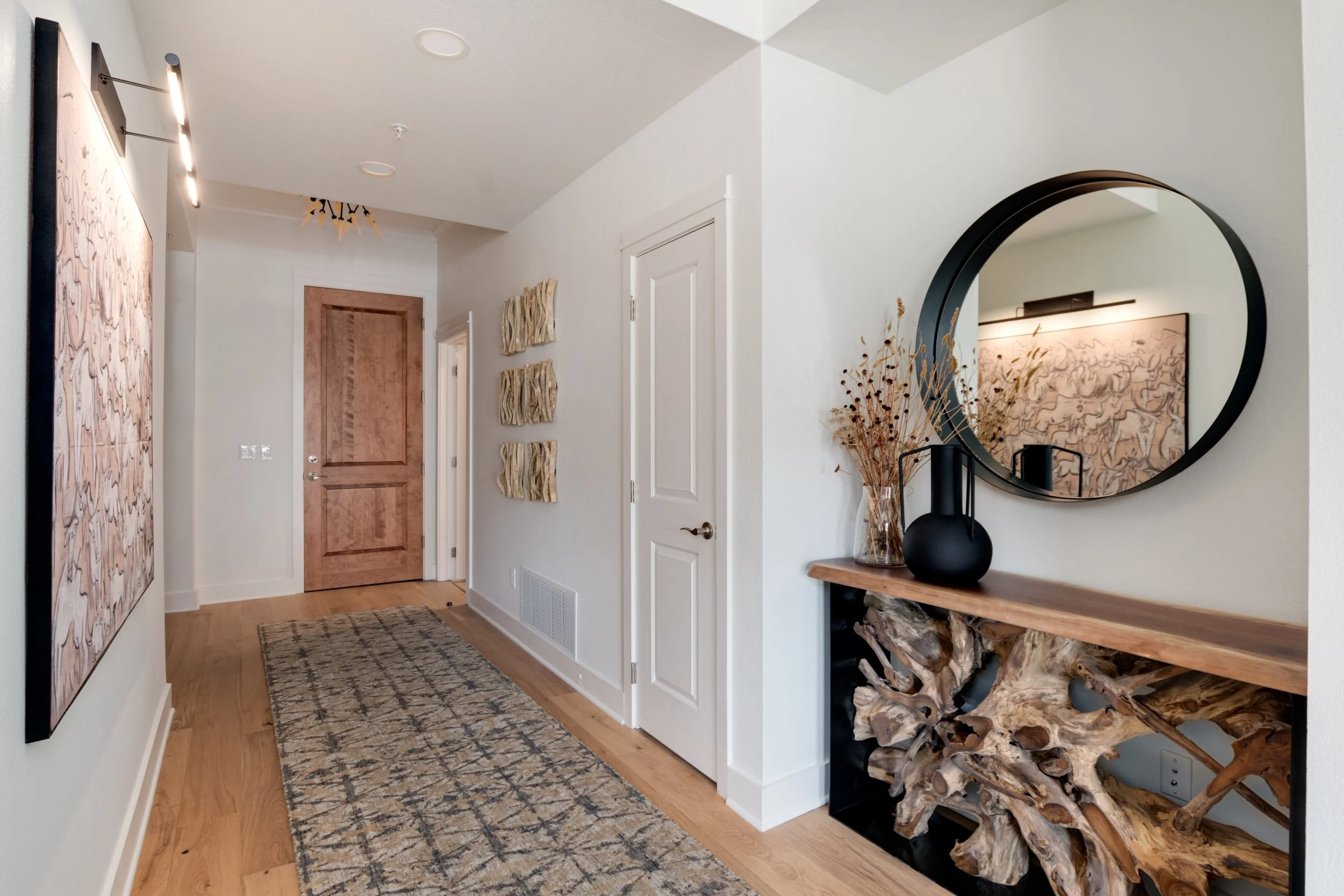 01-Home Entrance.jpg