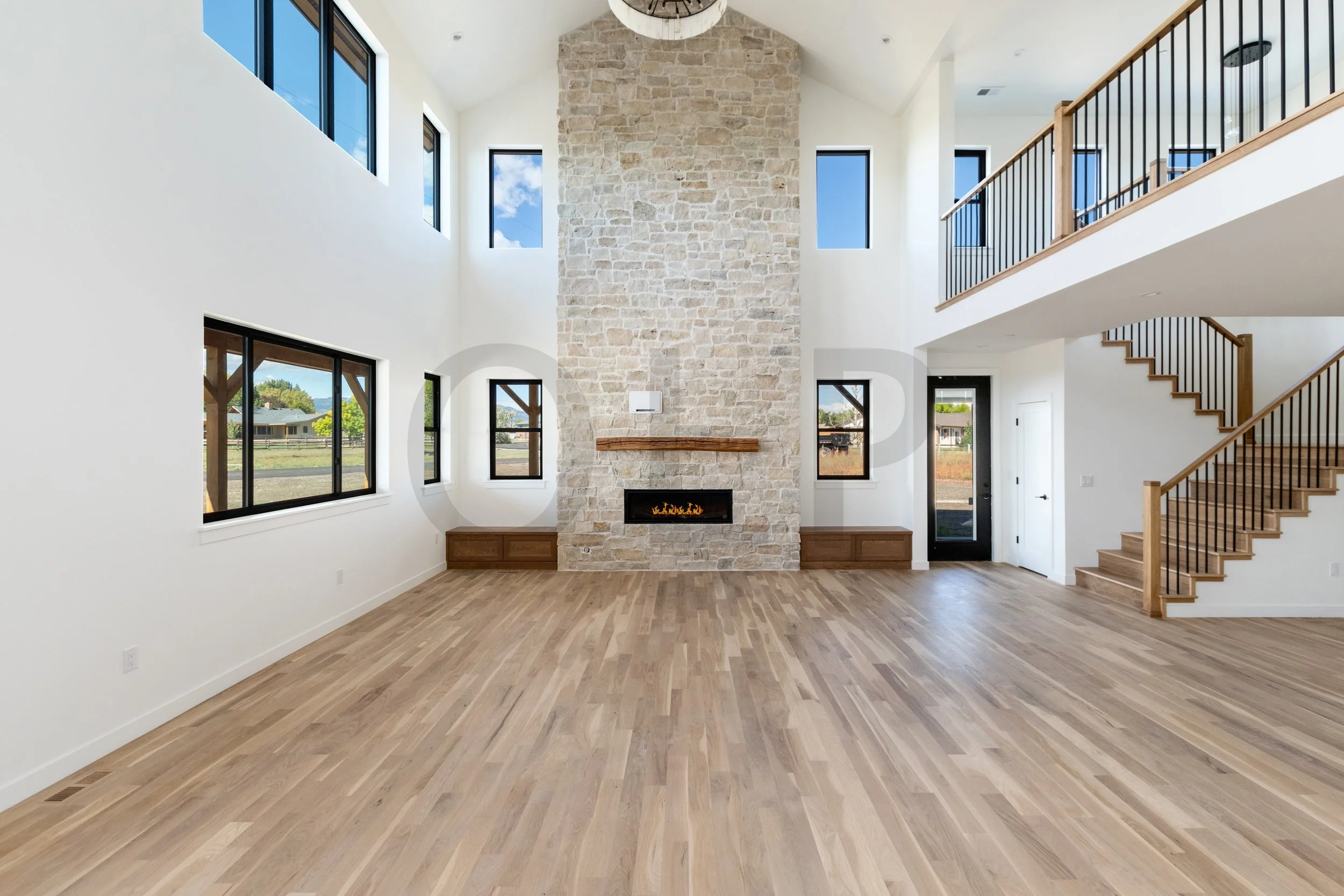 25-Living Room(3).jpg