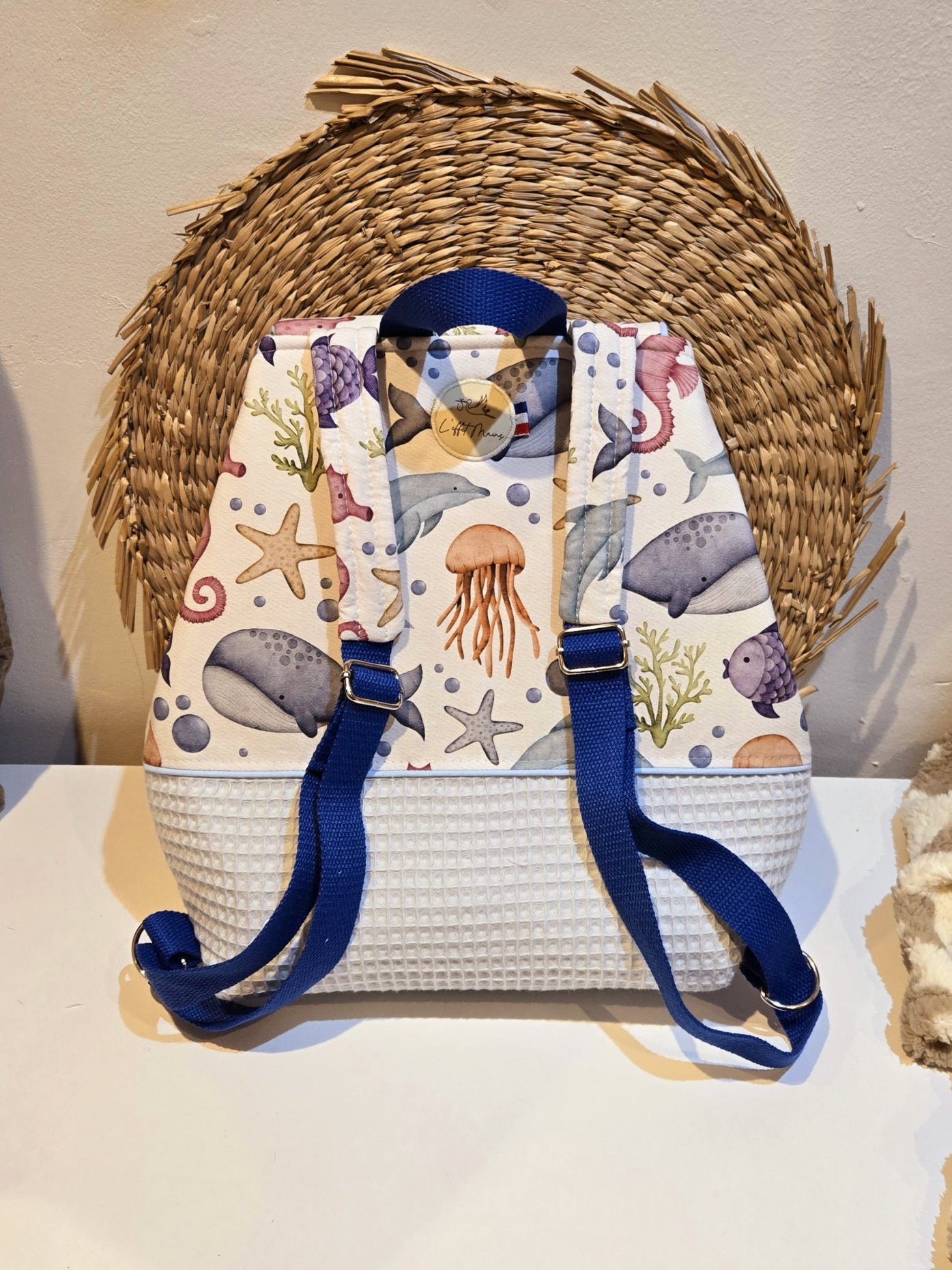 sac-a-dos-bebe-bleu-leffetmains.jpg