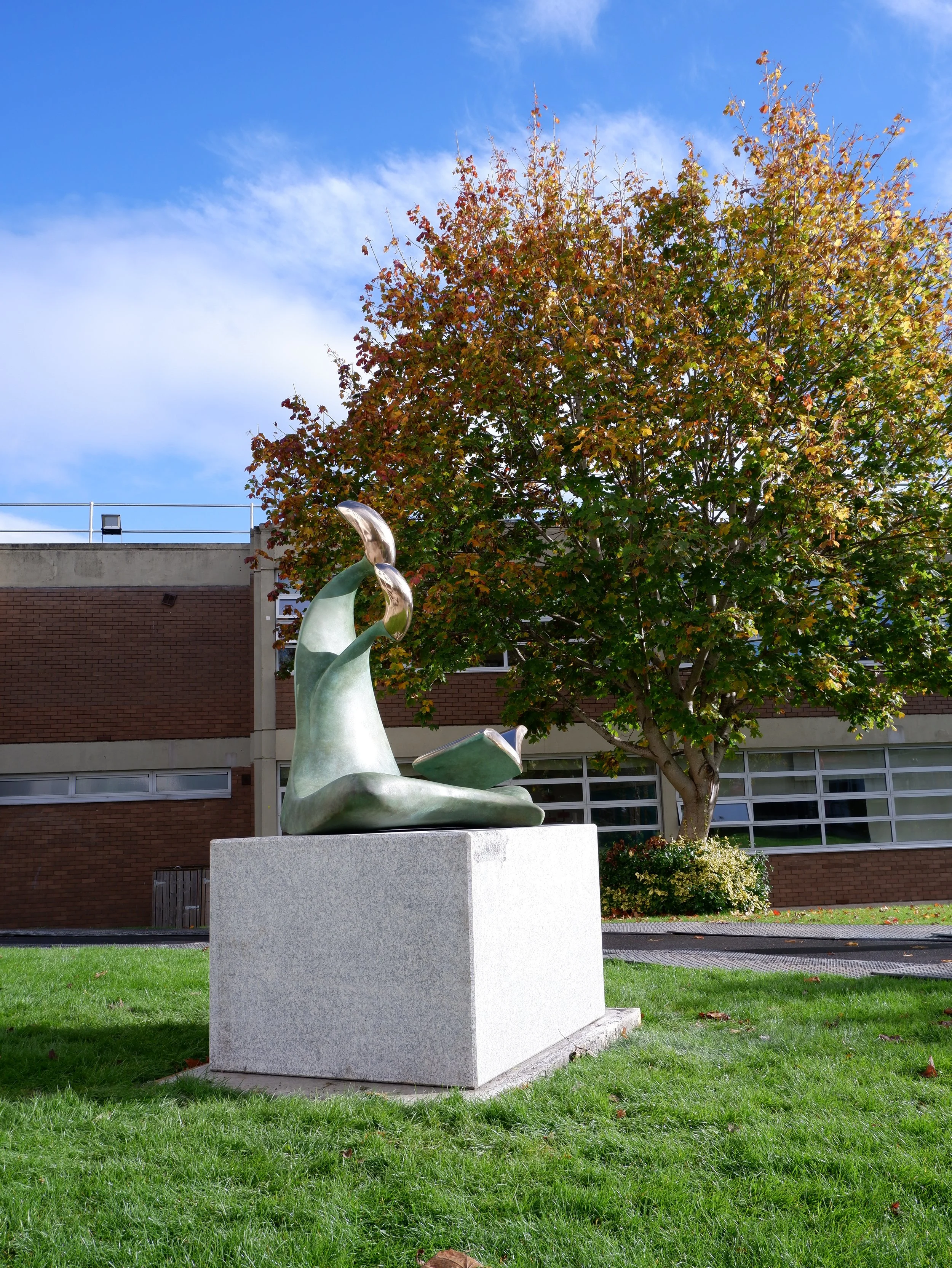 Nuture-sculpture-sandra-bell-irish-cast-bronze-unveiling-taoiseach-leo-varadkar-alexandra-college-dublin-art-represents-teacher-student-holding-book-essence-learning-honor-teachers-in-art-metal-modern-sustainable-12.JPG