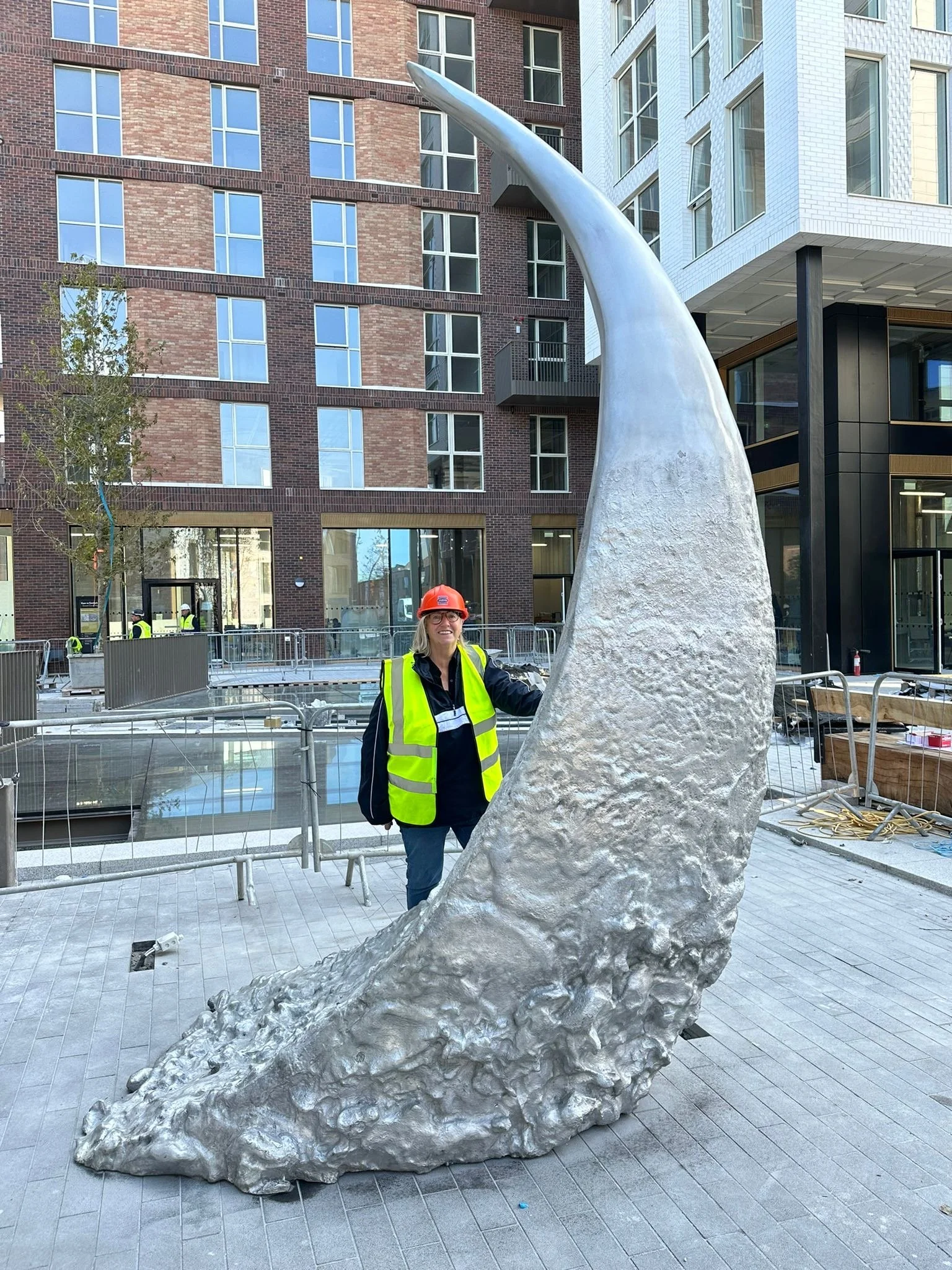 Vessel-cast-aluminum-sandra-bell-irish-sculpture-grand-canal-ireland-dublin-boat-prow-textured-waves-viking-ship-undersea-modern-sustainable-5.JPG