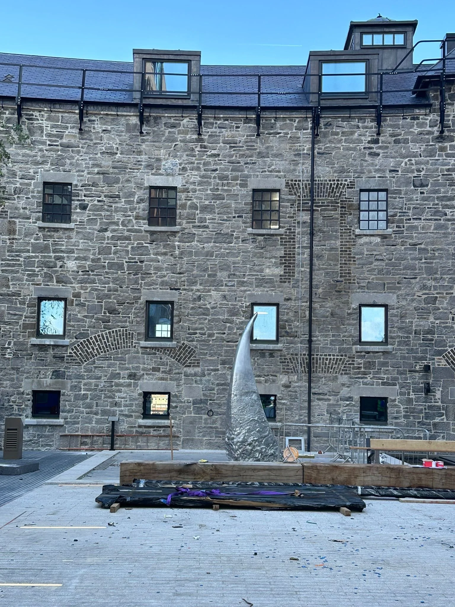 Vessel-cast-aluminum-sandra-bell-irish-sculpture-grand-canal-ireland-dublin-boat-prow-textured-waves-viking-ship-undersea-modern-sustainable-10.JPG