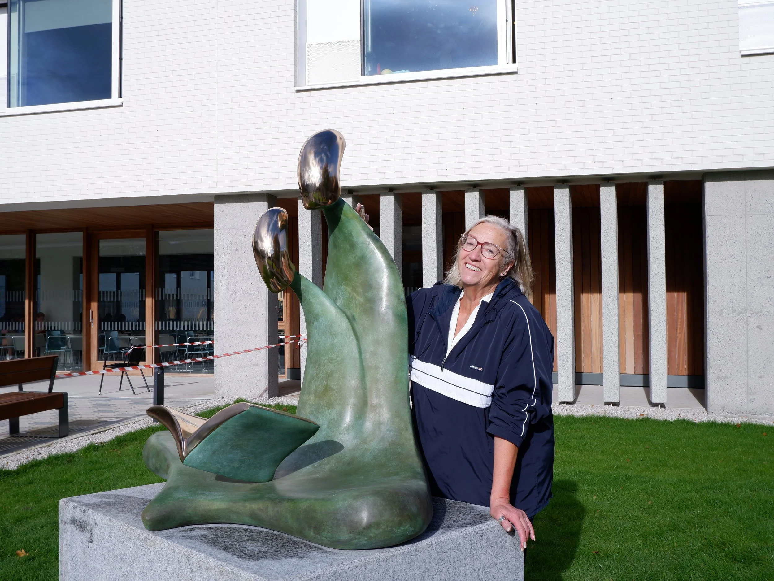 Nuture-sculpture-sandra-bell-irish-cast-bronze-unveiling-taoiseach-leo-varadkar-alexandra-college-dublin-art-represents-teacher-student-holding-book-essence-learning-honor-teachers-in-art-metal-modern-sustainable.JPG