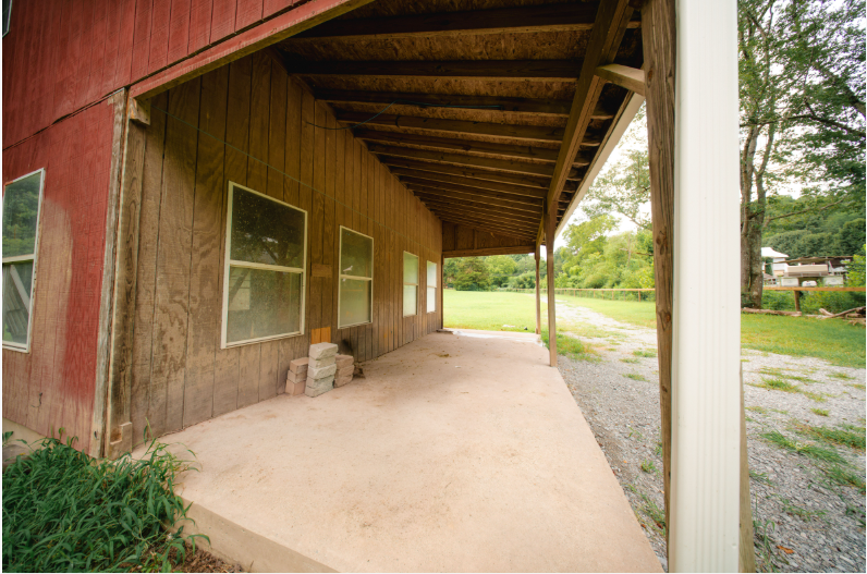 barn 2.PNG