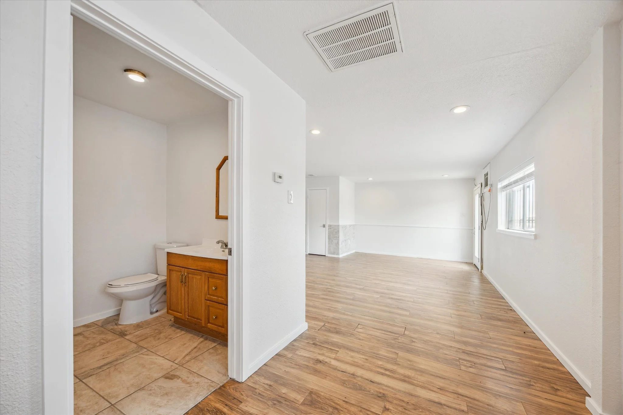 16-Georgibelle Dr 10226 IMG 94.jpg