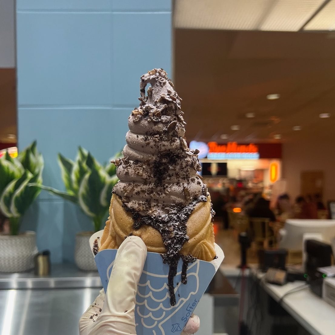 Try our delicious creamy irresistible decadence of chocolate ice cream today. 😋🍫🍦🎶 

#softeranchorage #anchoragealaska #softerdessert #chocolateicecream #icecreaminalaska #happyfriday #desserttime