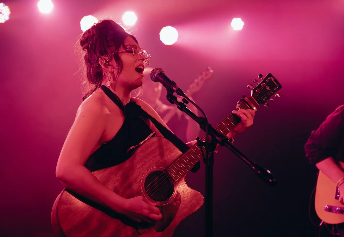 Still thinking about this night&hellip; be sure to stream &ldquo;Woman in Madrid&rdquo;! 
-
Photos: @russell_barrozo