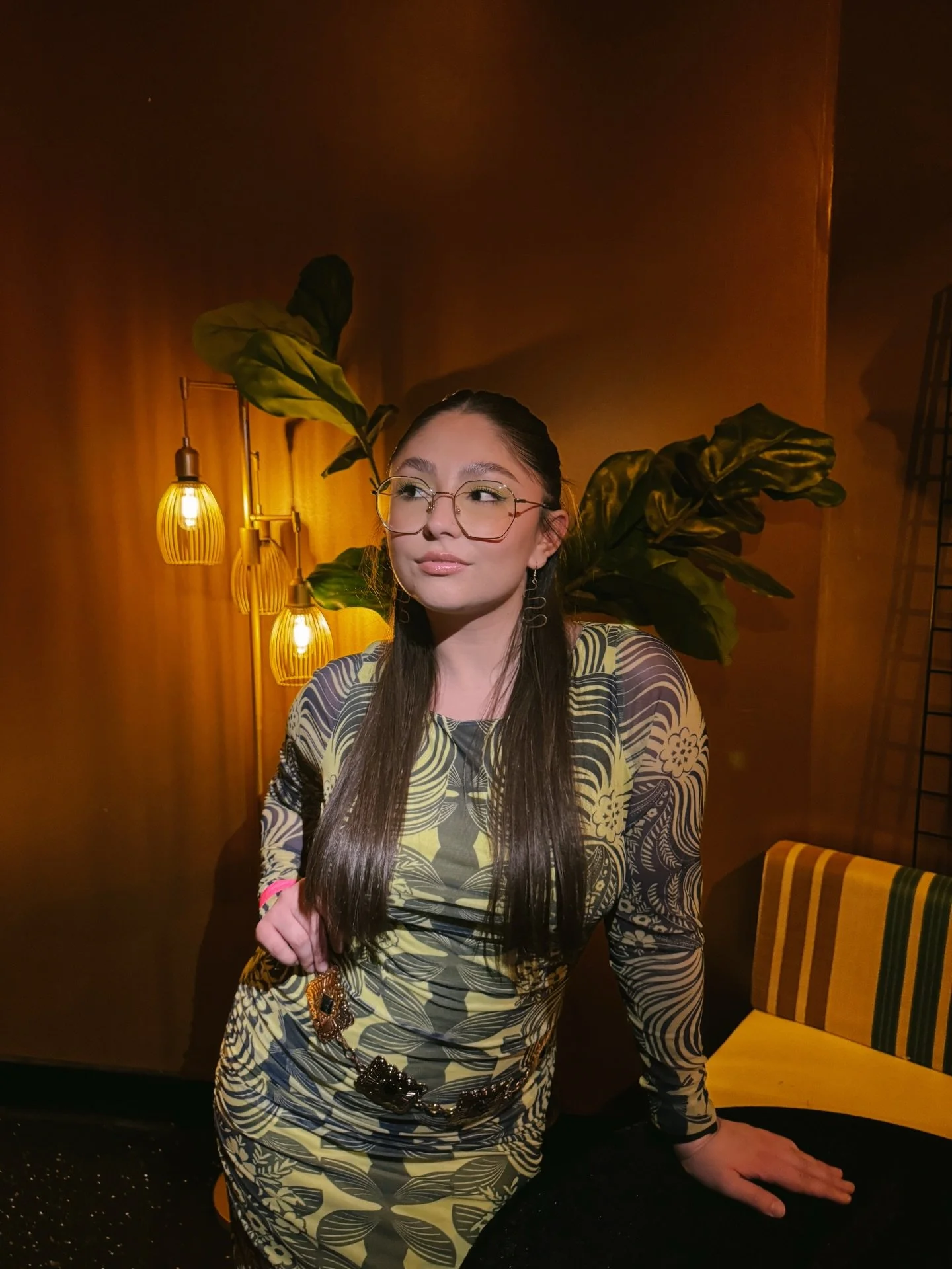 Literally so grateful to pour my heart out on stage last night! Thanks @jointsoulsofficial and @daughtersofvenuss for filling the night with music! More pics to come 🥳💕
-
Photo: @delaine.polly 
-
#seattleband #seattlemusic #seattlemusicscene