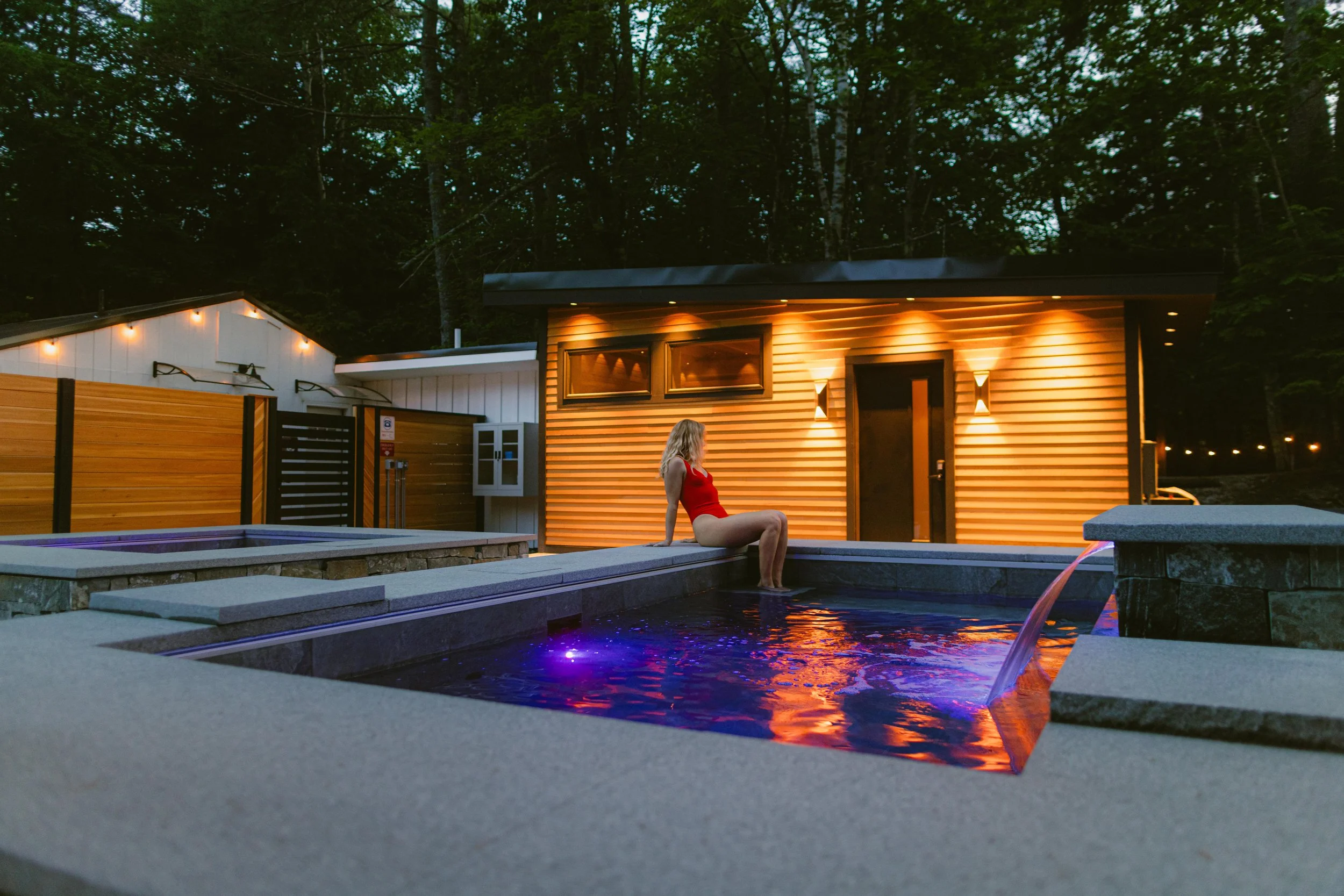 [raised][dual-pools][fitness-wellness]SOAKE POOL HOT TUB BESIDE A SAUNA AT DESERT OF MAINE CAMPGROUND