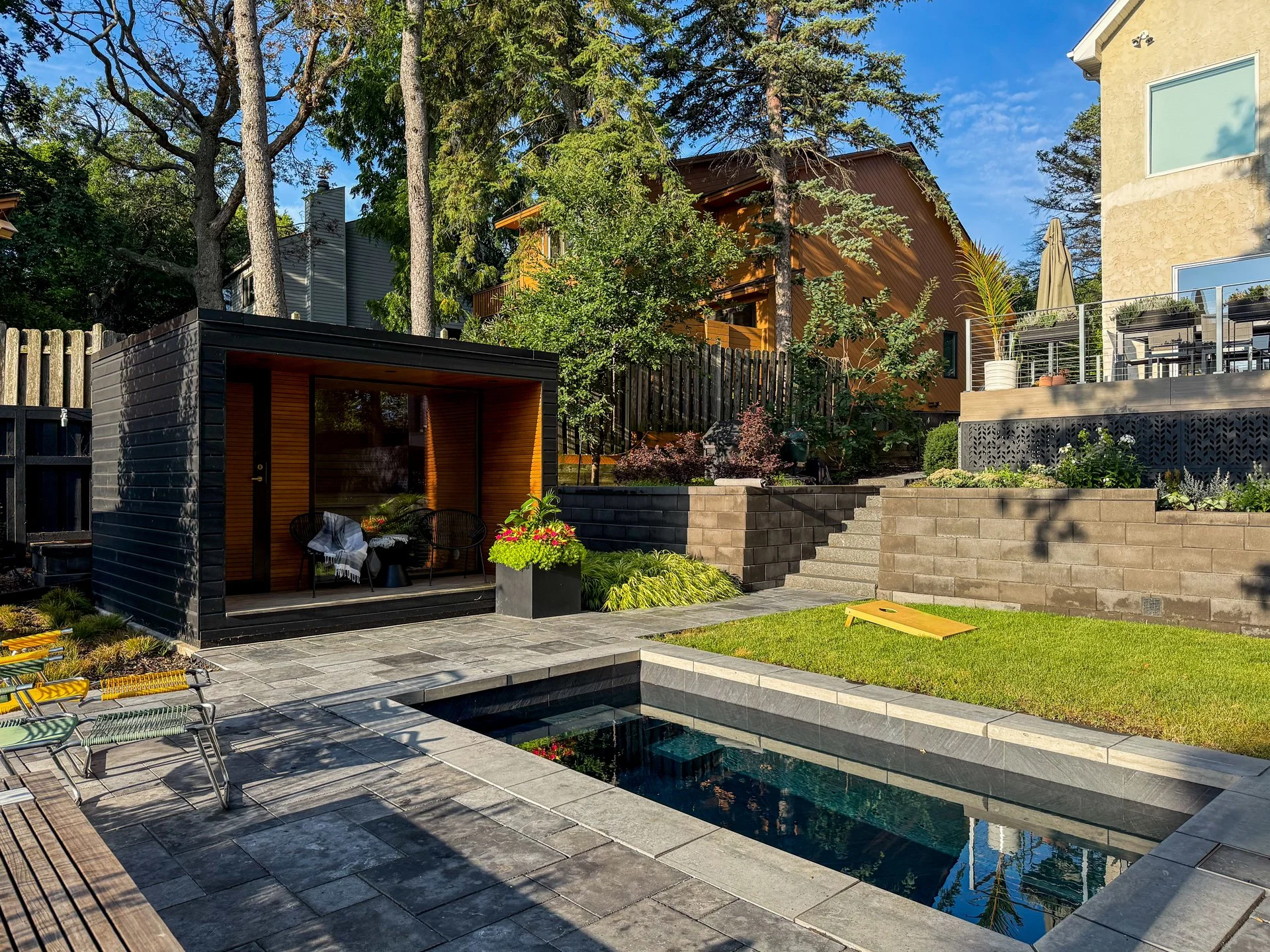 [fitness-wellness][flush]BACKYARD SAUNA AND HEATED PLUNGE POOL RETREAT IN MINNEAPOLIS, MN