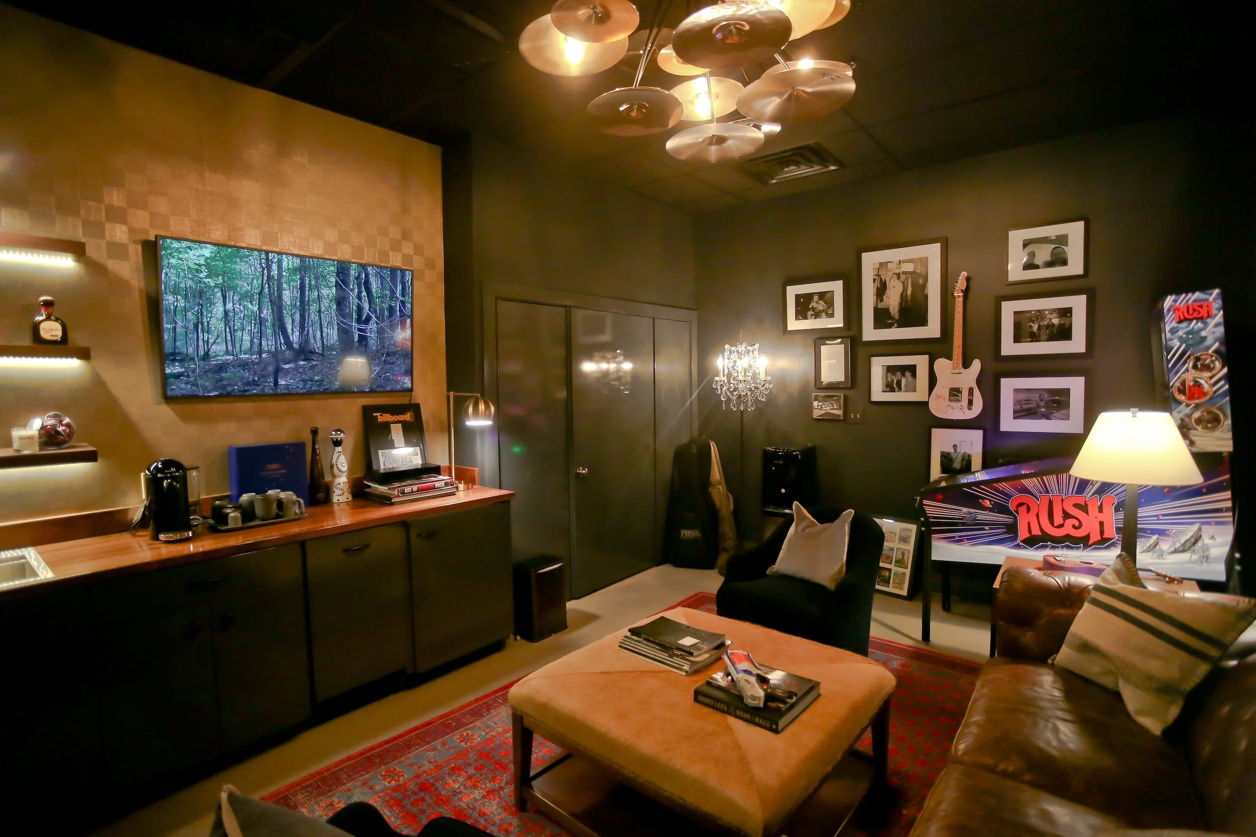 Speakeasy 20.jpg