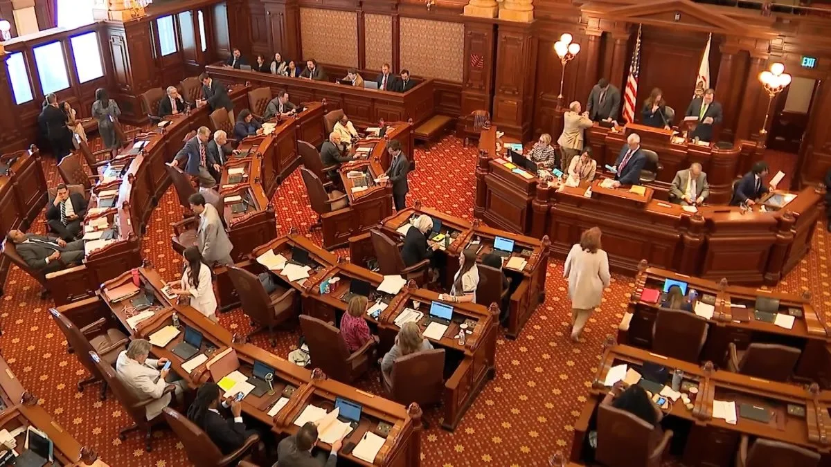 Illinois legislature adjourns at 4:30 a.m. after sending five AI bills to Gov. Pritzker 