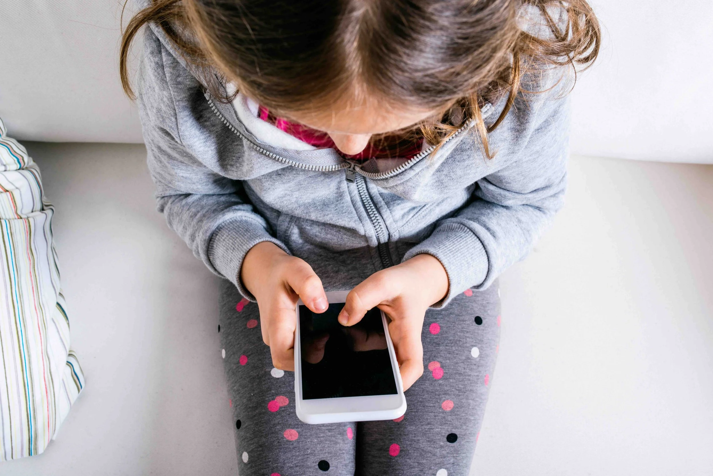 Big win for kids and digital safety: Washington passes major AI chatbot safety bill