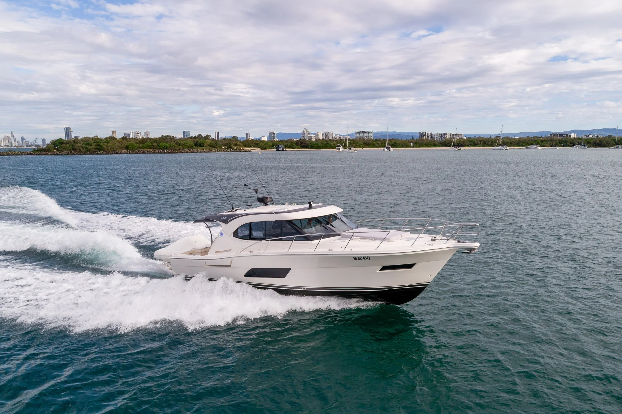 **NEW RELEASE** 2025 Riviera 445 SUV Platinum