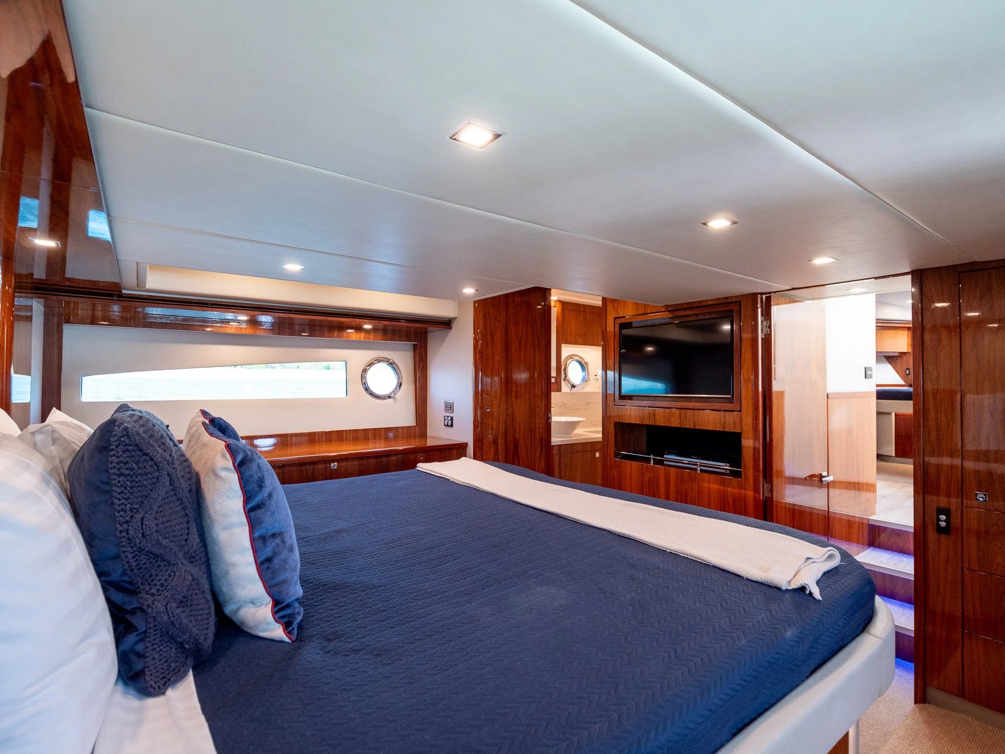 2017 Riviera 5400 Sport Yacht - Dutchess - Brendon024.jpg