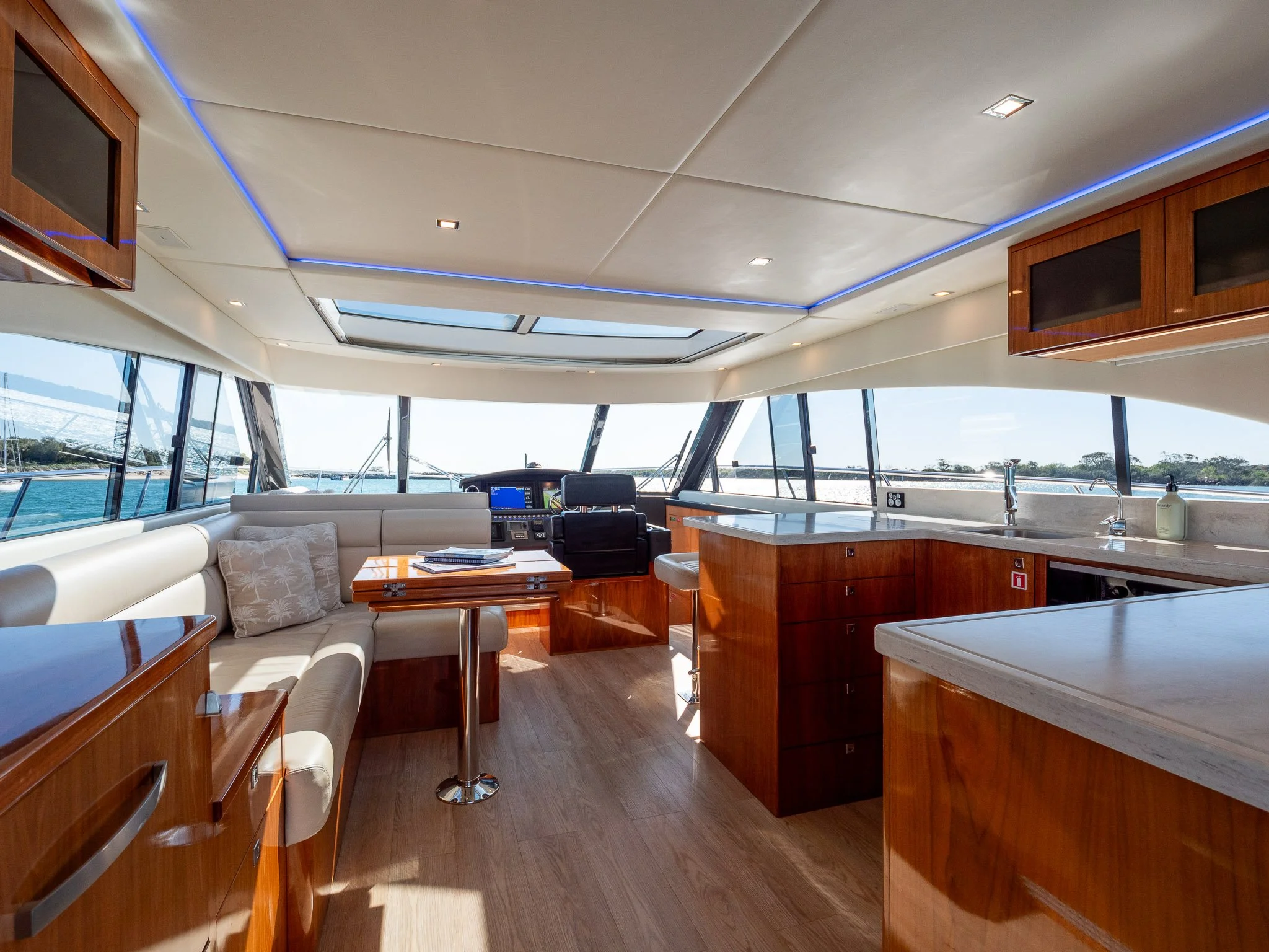 2017 Riviera 5400 Sport Yacht - Dutchess - Brendon014.jpg