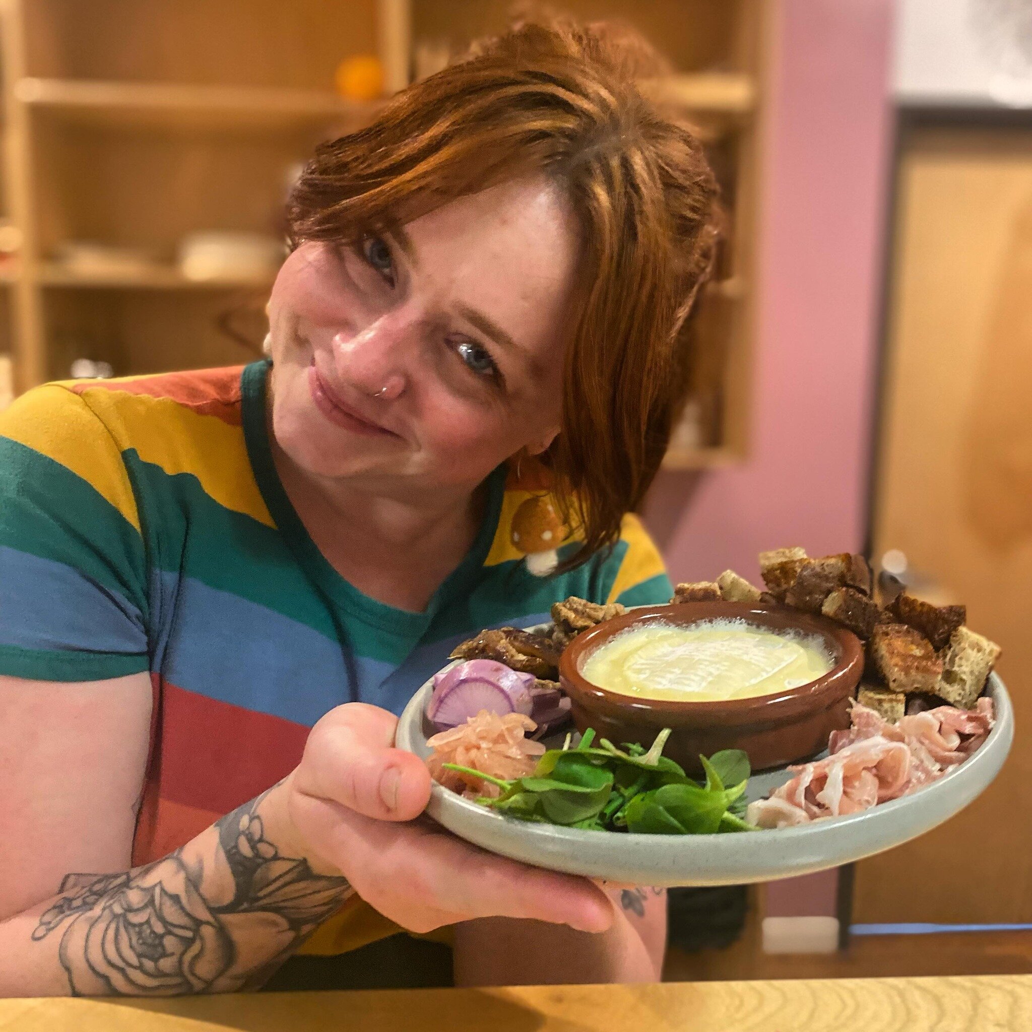 Seating 4-9 Wednesdays!

📸 our baked robiola as presented by Liz 🥳