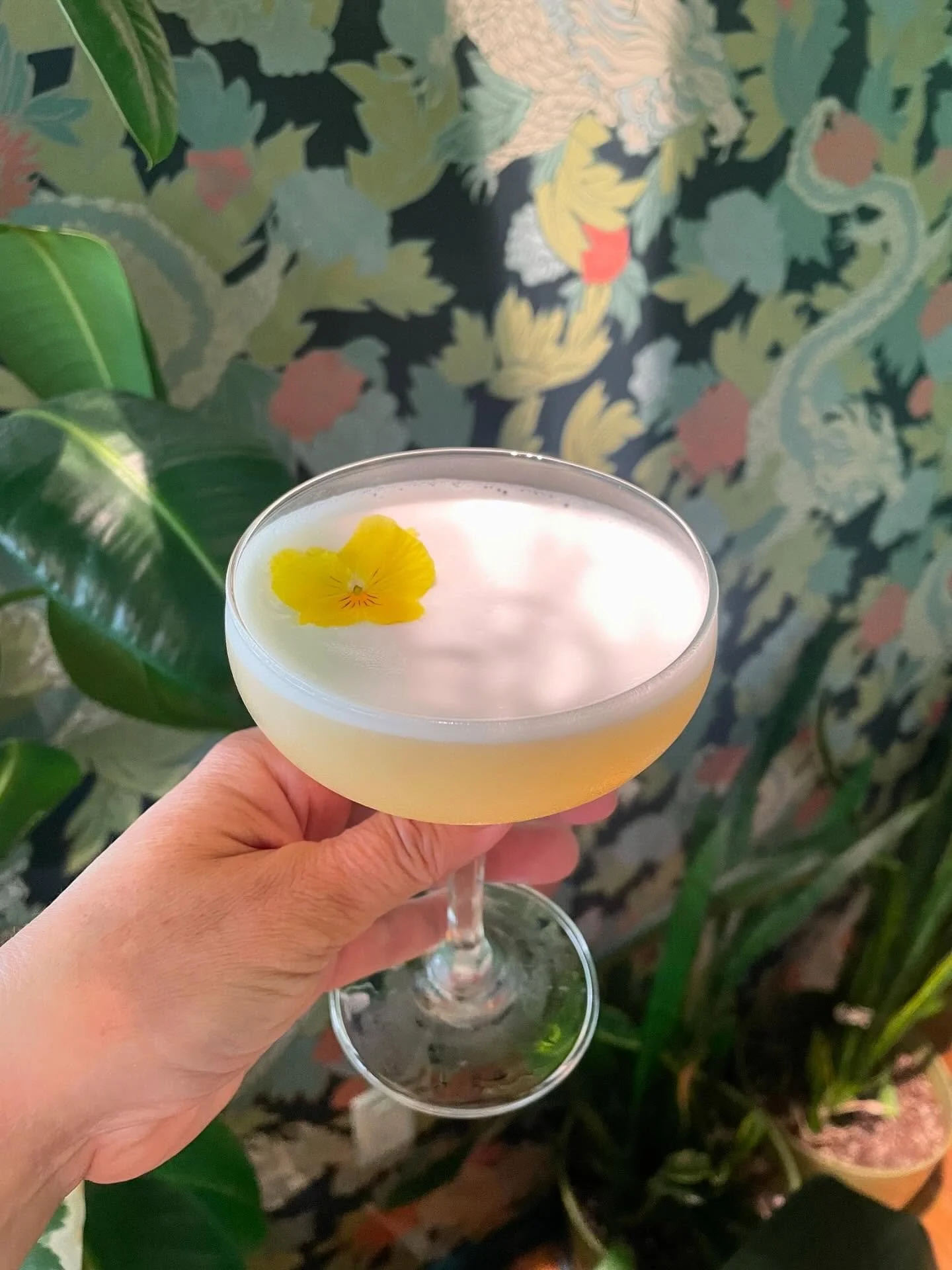 El Negocio &amp; 👉our current cocktail menu 💁🏻&zwj;♀️ *really* leaning into the season🍓🌶️🌹🌞