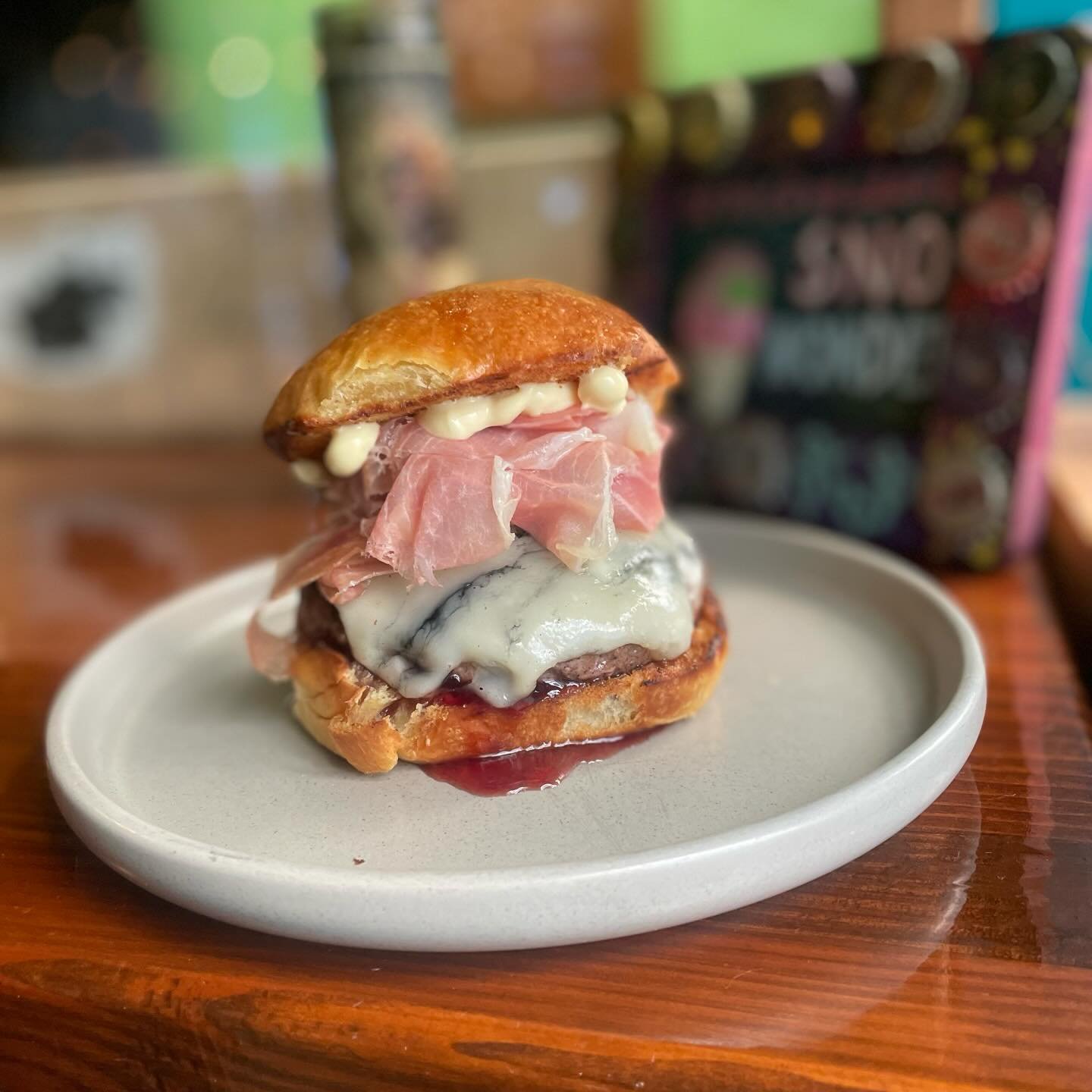 New special burger!!
⭐️ goat milk morbier @cowbellpdx 
⭐️ country ham @bentonsbacon 
⭐️ santa rosa plum jam @plantetjanet 
⭐️ Oregon white truffle dijonnaise 
⭐️ grass fed local beef @fairvalleyfarm 
⭐️ on brioche @parteeemark 
It&rsquo;s giving char