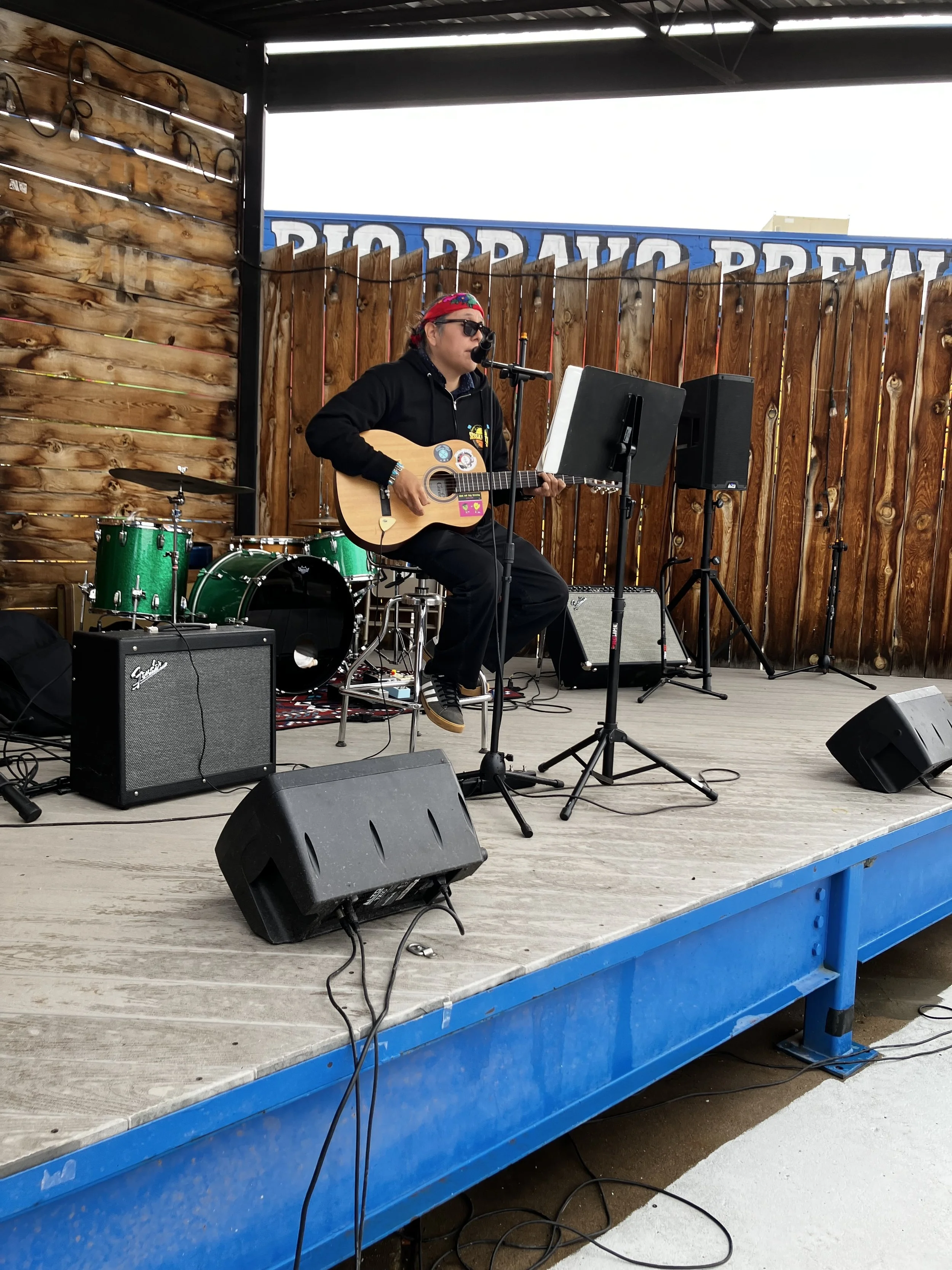 Johnathan Sylversmythe graces the HDLI stage again!
