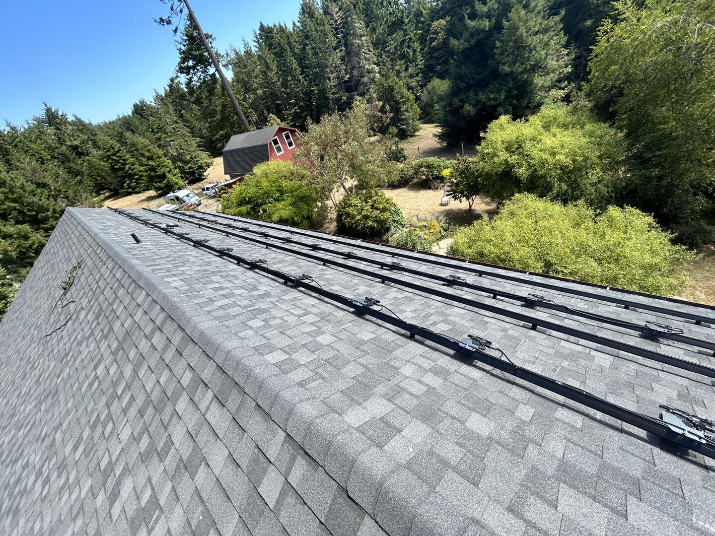 A before and after shot for this recent install. Maybe your roof needs a makeover, too?  #solarenergy #mendocinocoast #solarpower #mendocinosolarservice #localbusiness #solar #shopgreen #cleanenergy #mendocinocounty #gogreen #shoplocal #solarpanels