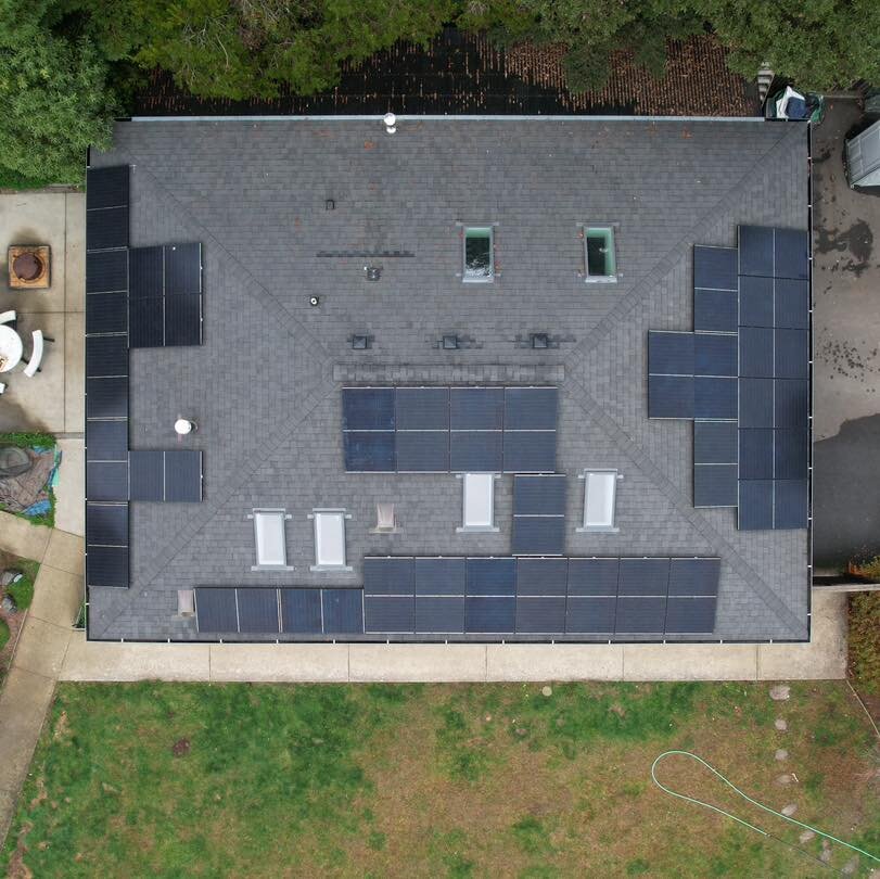 With panels in three directions, this client is sure to catch some sun somewhere. ⛅️😎 We&rsquo;re here for your solar projects, big and small. 

#solarenergy #mendocinocoast #solarpower #mendocinosolarservice #localbusiness #solar #shopgreen #cleane