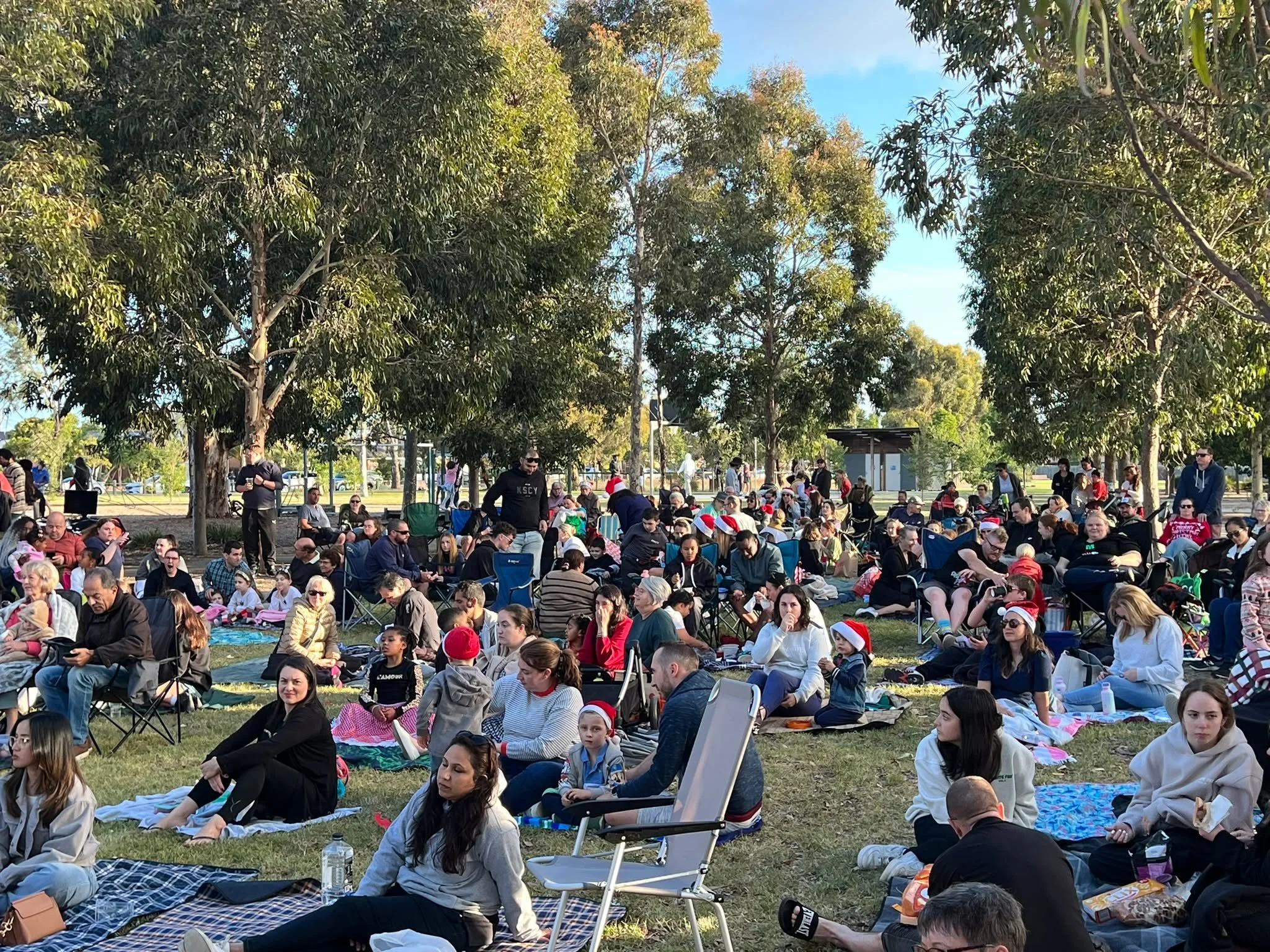 Bring a picnic and singalong at two final Christmas carols events coming up this weekend, presented by Hobsons Bay Churches.

Carols by Candlelight
📅 Saturday 20 December, 6.30pm to 10.30pm
📍 Trafalgar Avenue Park, Altona Meadows

Carols by Candlel