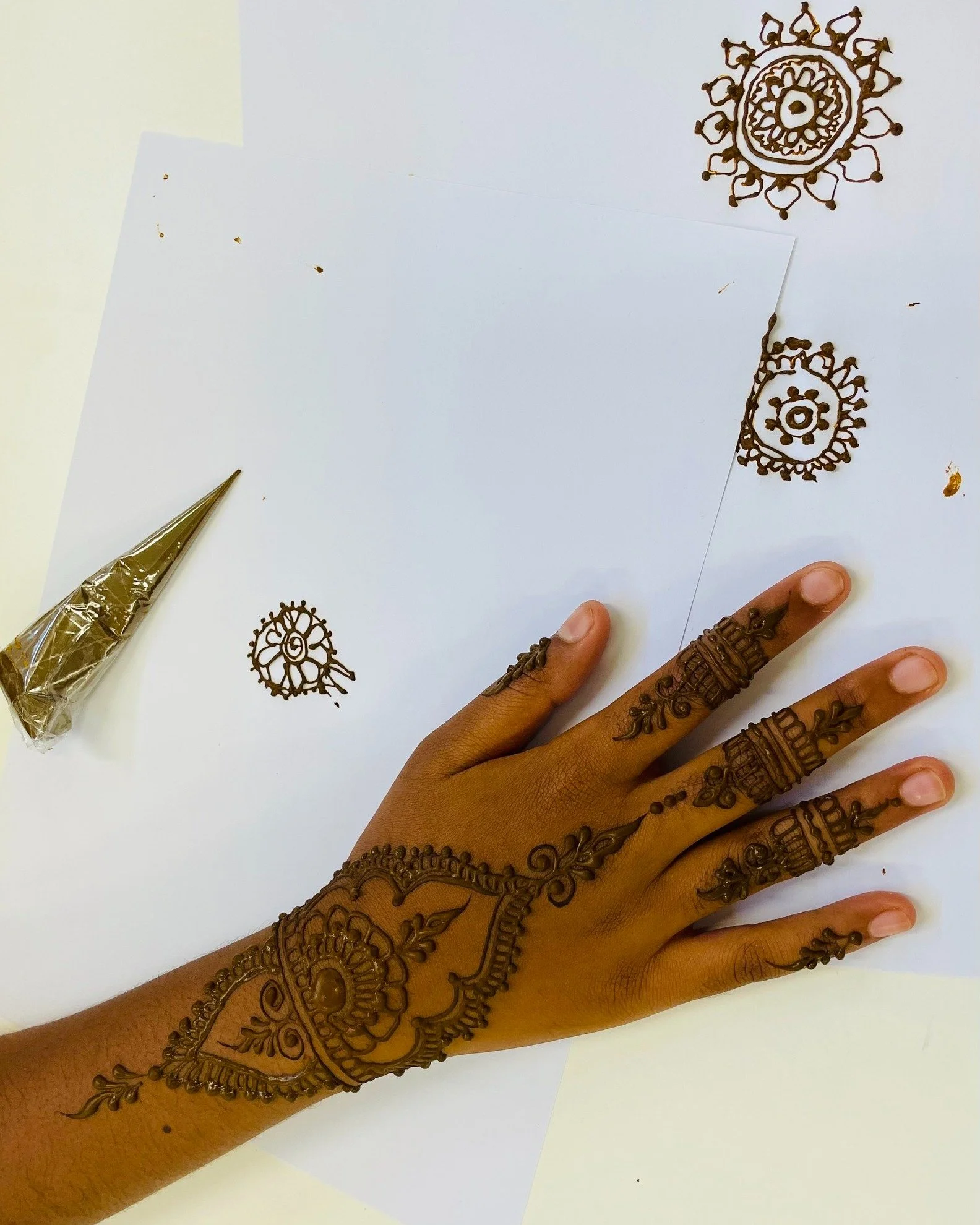 Woods Street Arts Space in Laverton recently hosted a Henna Tattoo Workshop for teens in collaboration with Hobsons Bay Libraries. 

Artist Neeta Patel who guided young people through the history of henna and designs - an opportunity for education an
