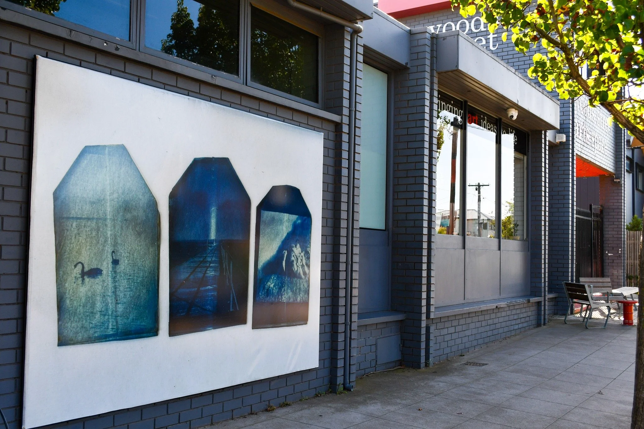 'Mug Metamorphosis', is a new series of works by artist Naomi Thorpe on display at Laneway Gallery, located on the exterior Woods Street Arts Space in Laverton 🍵

'Mug Metamorphosis' traces a slow, uneven shift in mental outlook through cyanotypes o