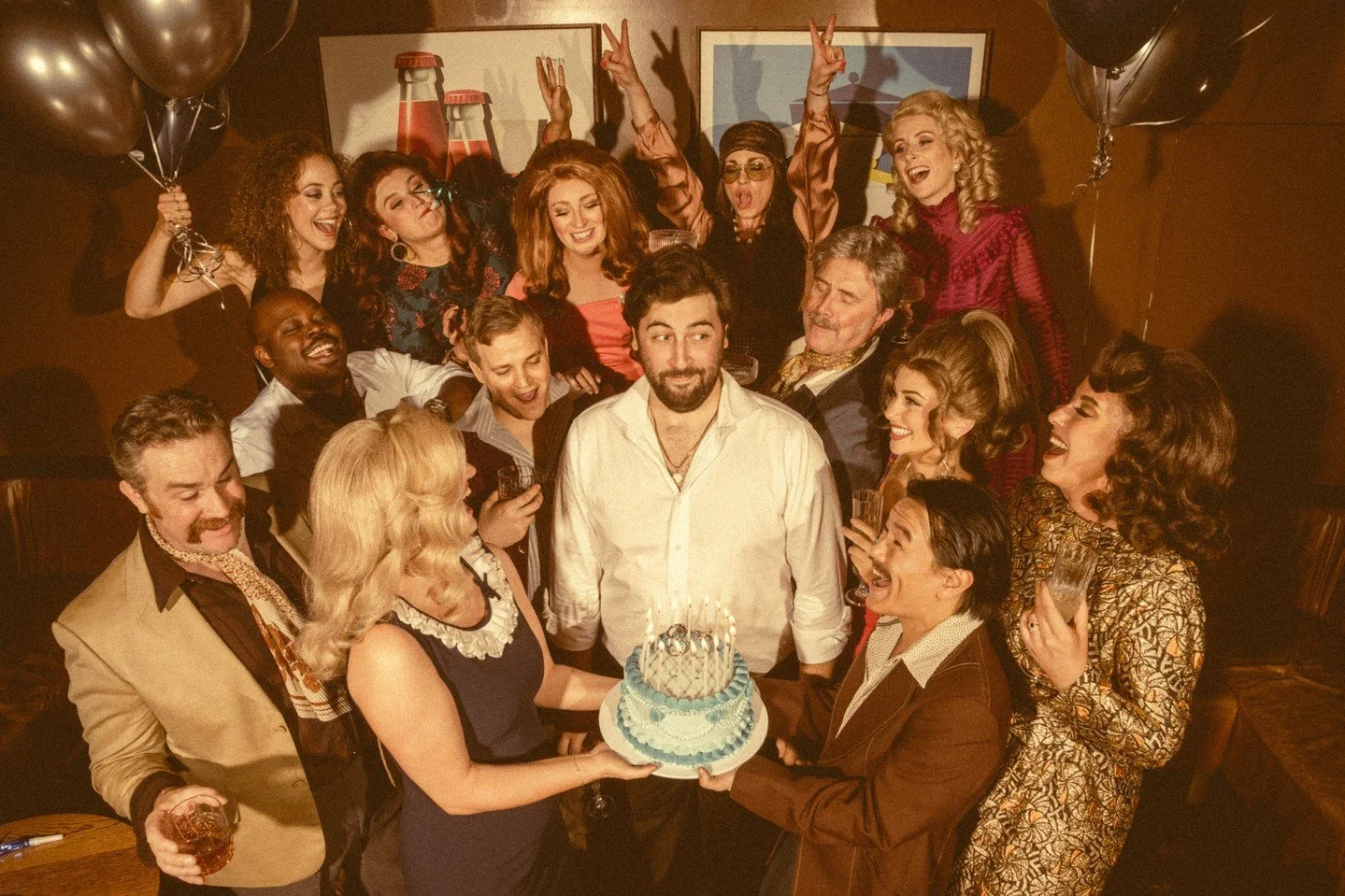 On the night of his 35th birthday, confirmed bachelor, Robert, contemplates his unmarried state. Throughout a series of dinners, drinks and even a wedding, Robert is forced to question his bachelorhood during a hilarious array of interactions.⁠
⁠
Fro