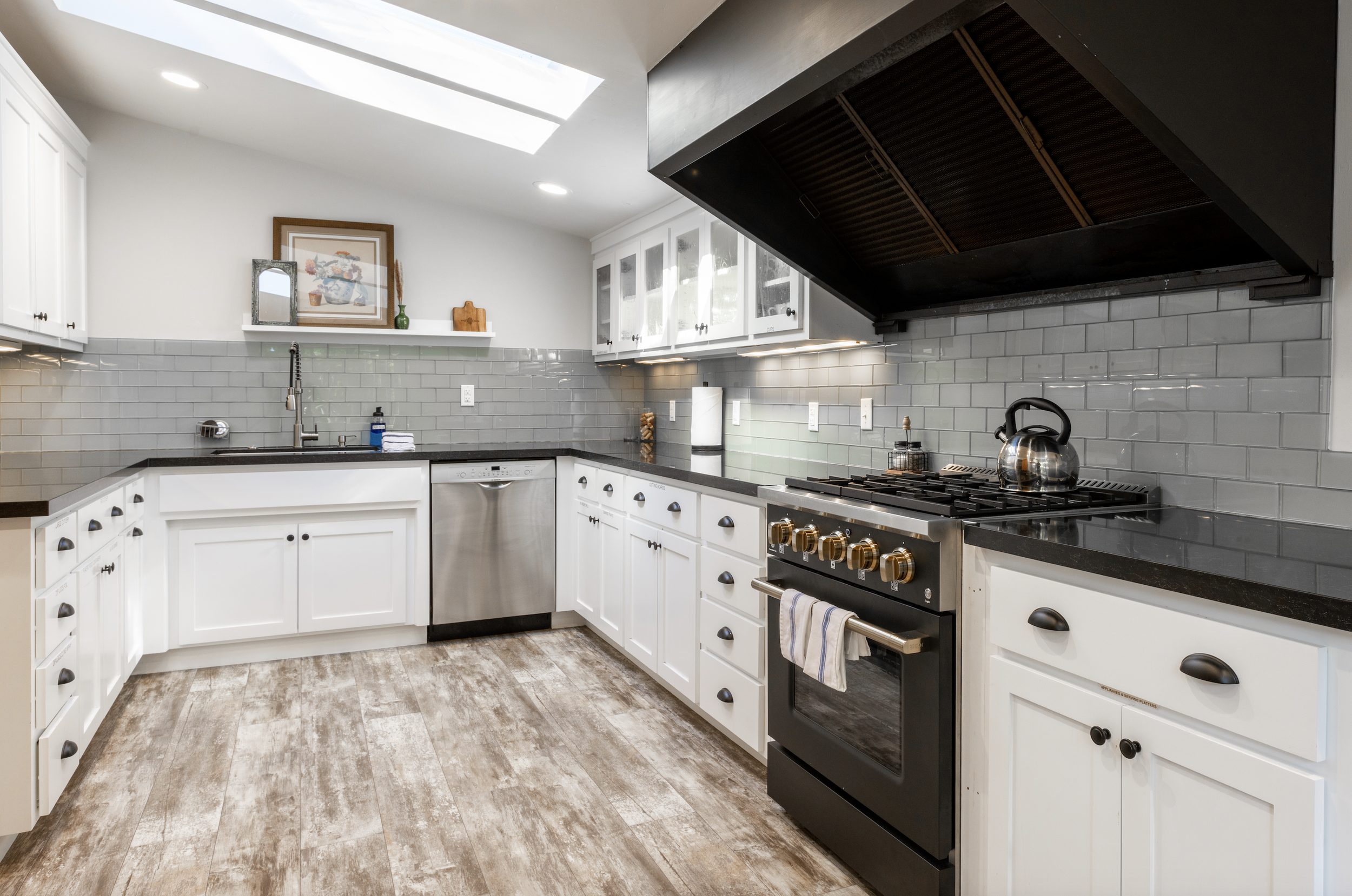 Main House Kitchen.png