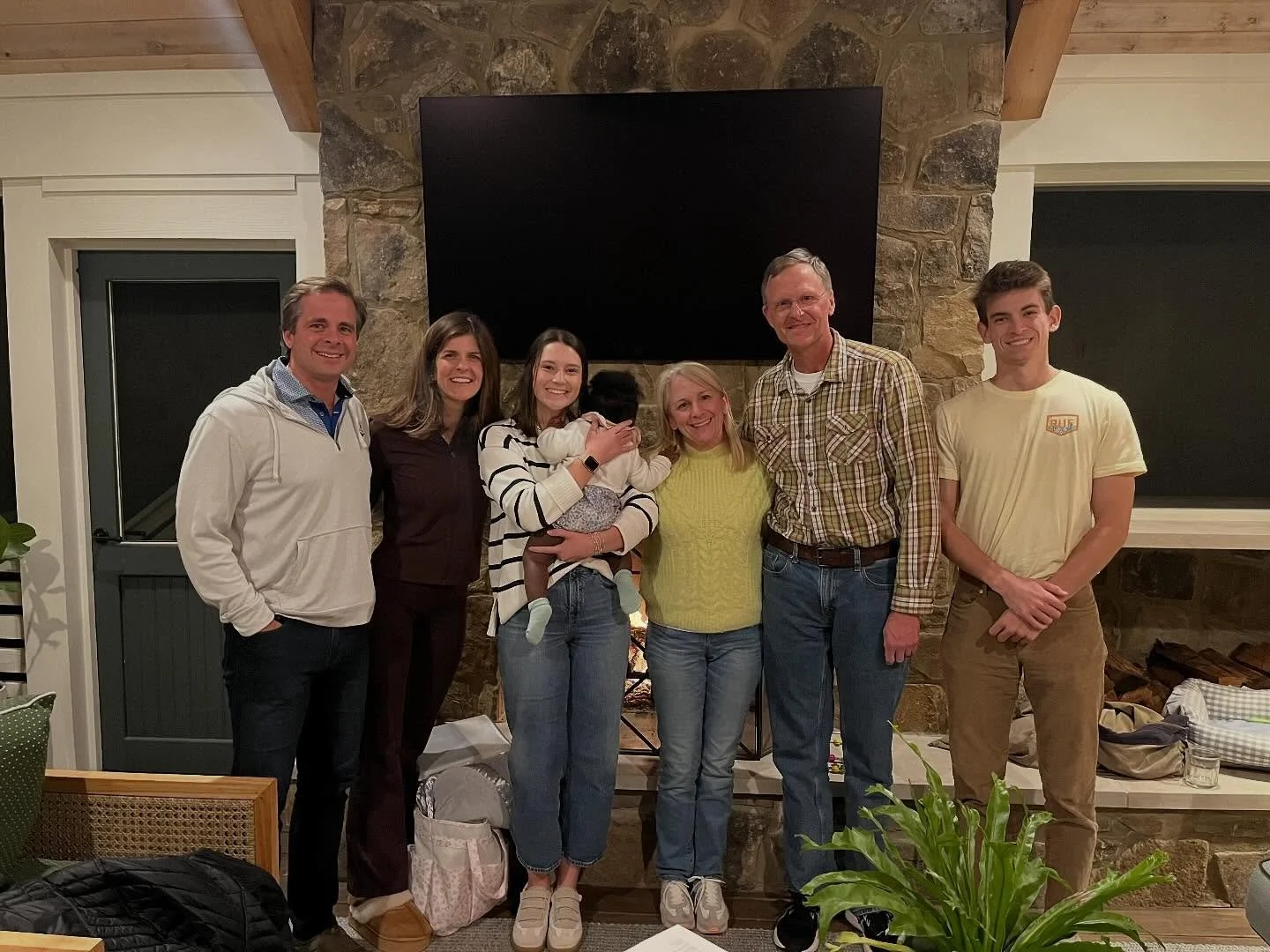 Roundtable, The Highlights &mdash; 

Venue: The Scroggins&rsquo; Home 🏡 (@jessescroggins &amp; @_hannahshomemade_ )
Cooking Partners: Casey &amp; Charlie 
Menu: 🥣 &amp; 🥗 
Guests: The Senns 
Topic: Fostering, kicking off our series on Gospel Famil