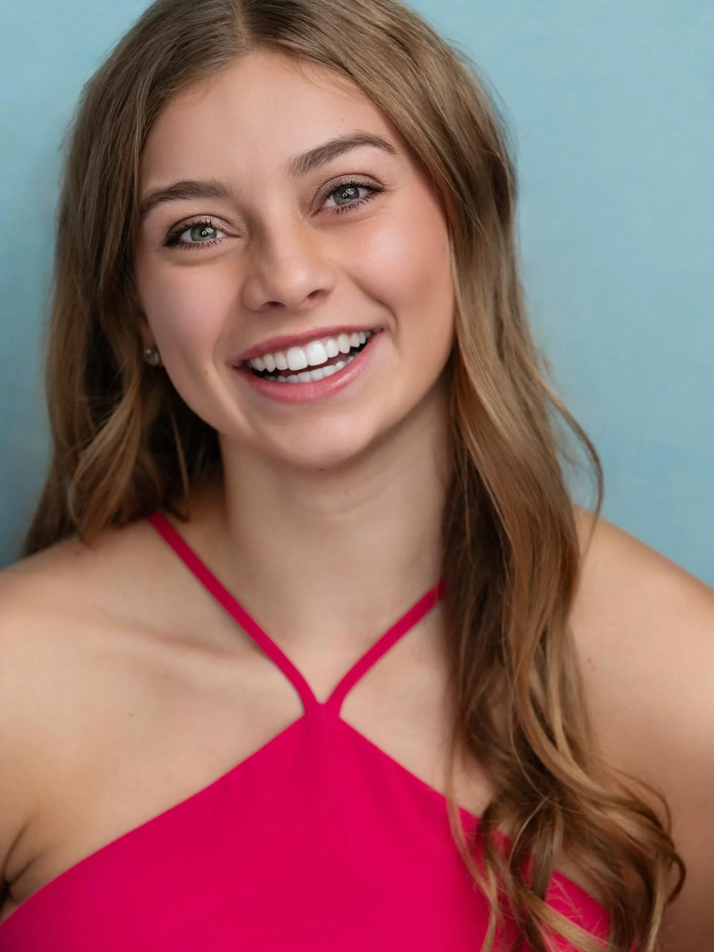 📣 Roll Call &mdash; Meet our very own ray of sunshine!!!

My name is Hallie Barnwell, and I am from Charlotte, NC. I graduated in May 2025 from Samford University with a BFA in Theatre for Youth and a BA in Dance. I was heavily involved in RUF throu