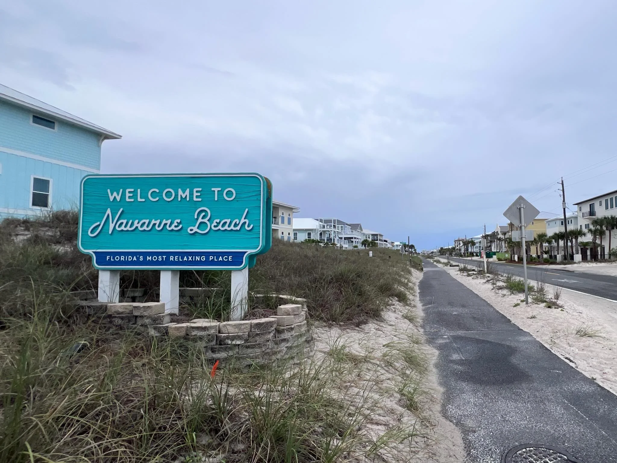 A few highlights from our Closing Retreat* at the beach ☀️🏝️🦀 We played, rested, reflected, and really just enjoyed time together. We are eager to see what the Lord has in store for each of our beloved fellows in their next steps! 🩵

*cue the tear