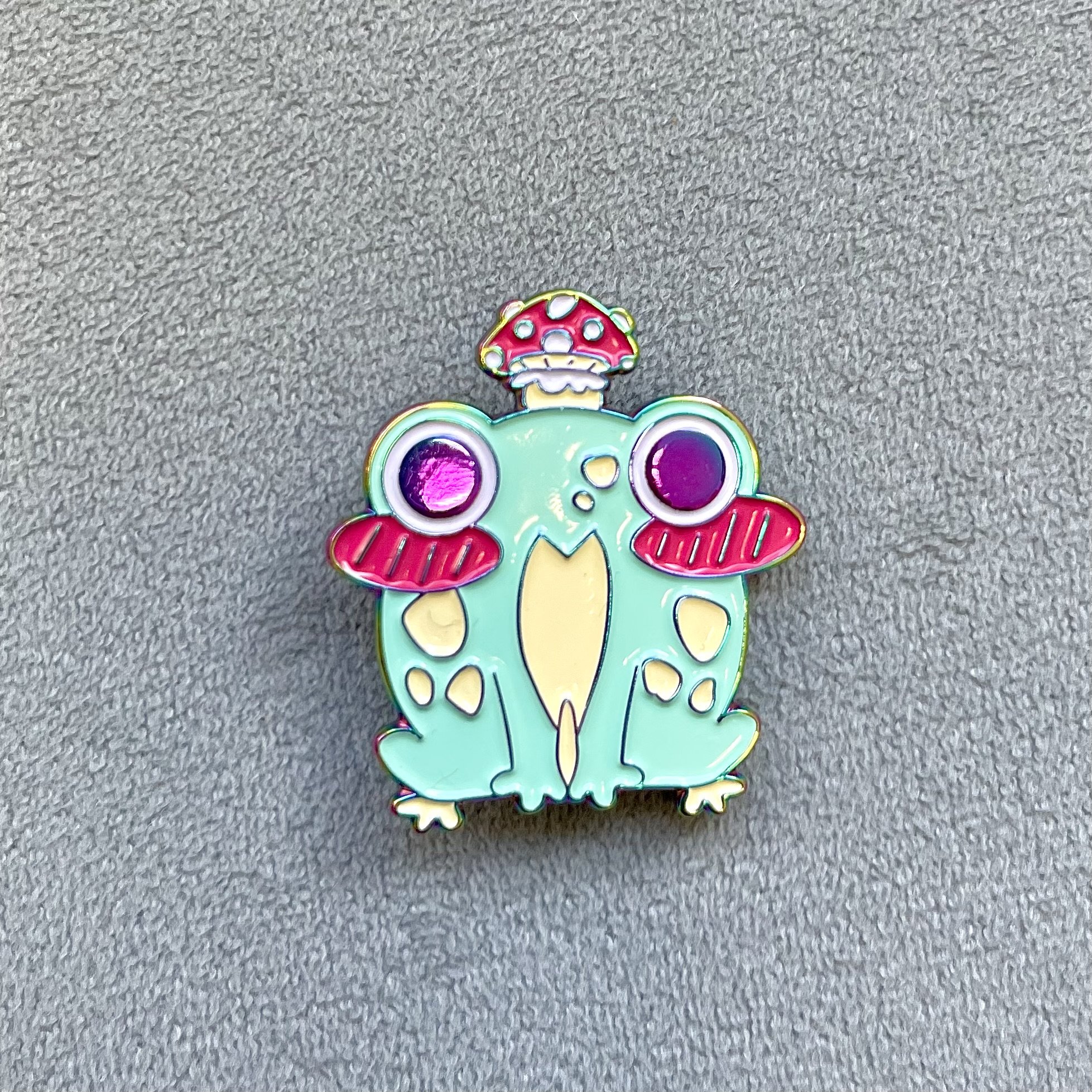 Rainbow frog Pin!