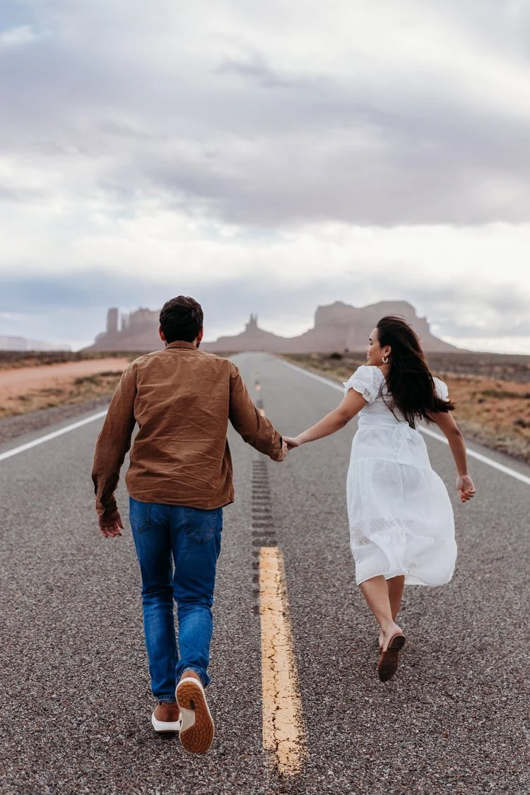 monument-valley-engagements-3.jpeg