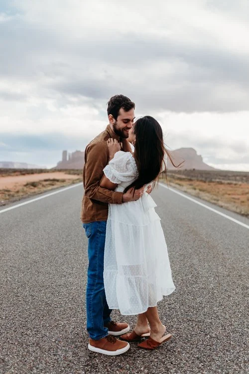 monument-valley-engagements-7.jpeg