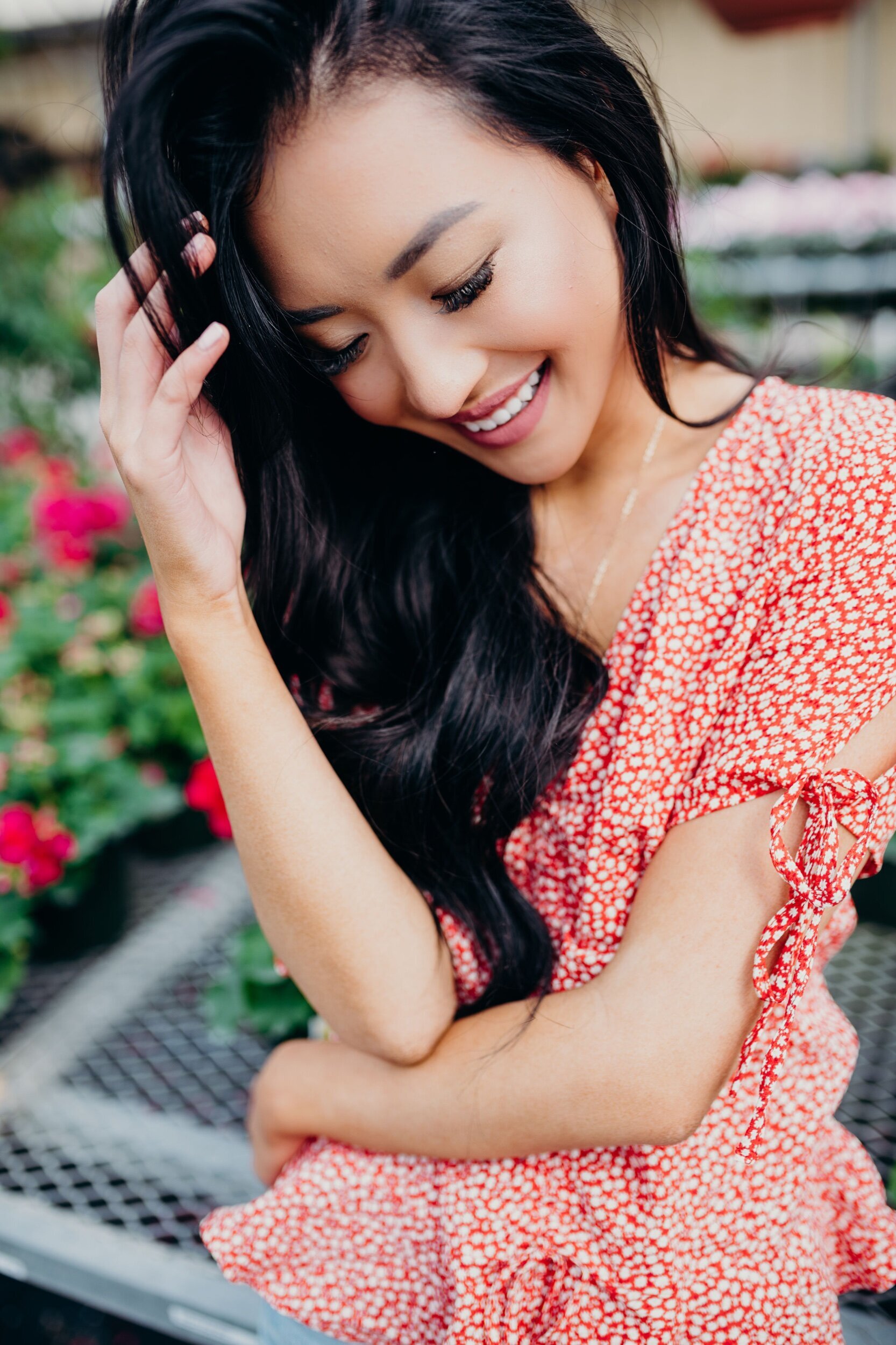 How to wear makeup with eyelash extensions