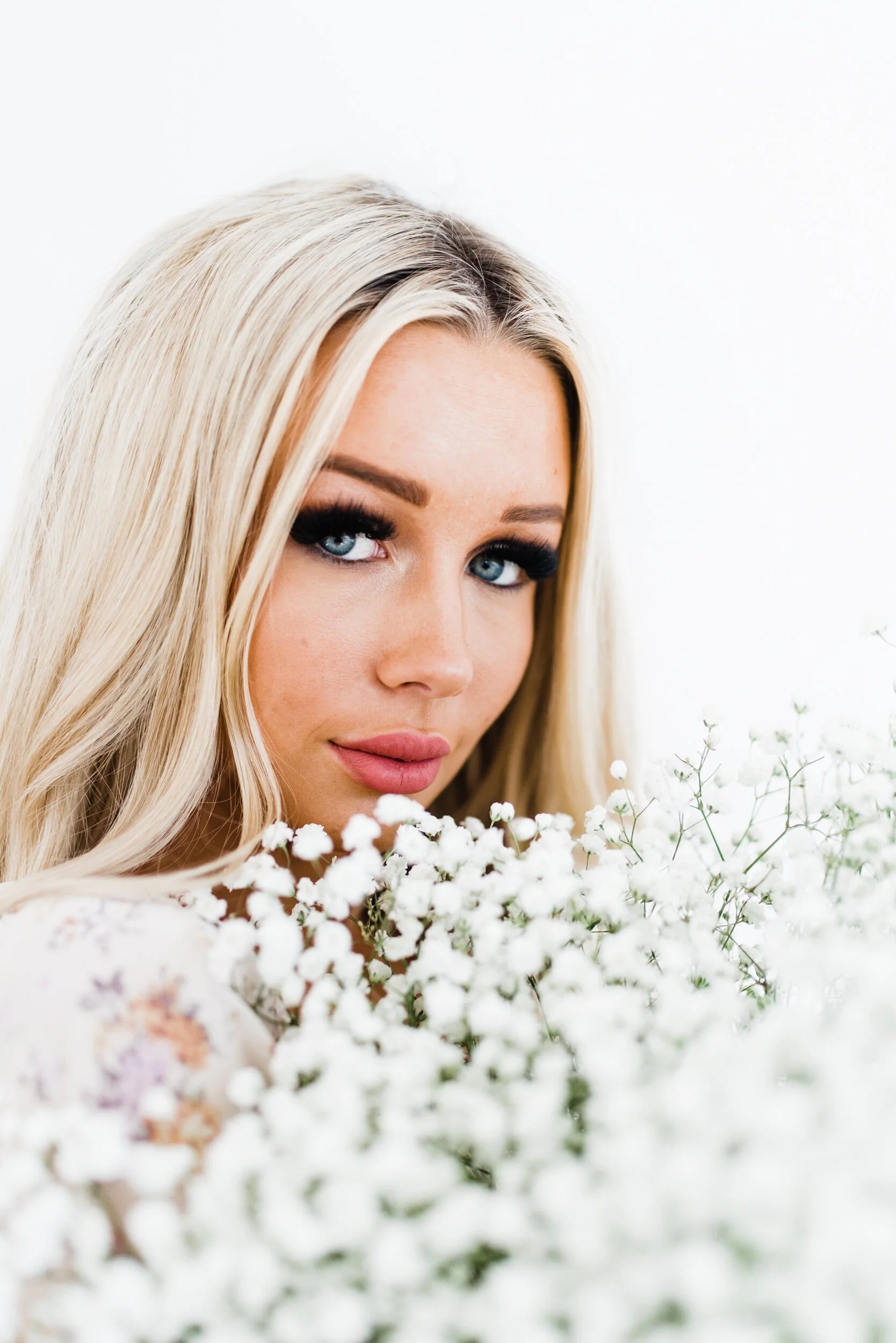 The quarantined lash artist