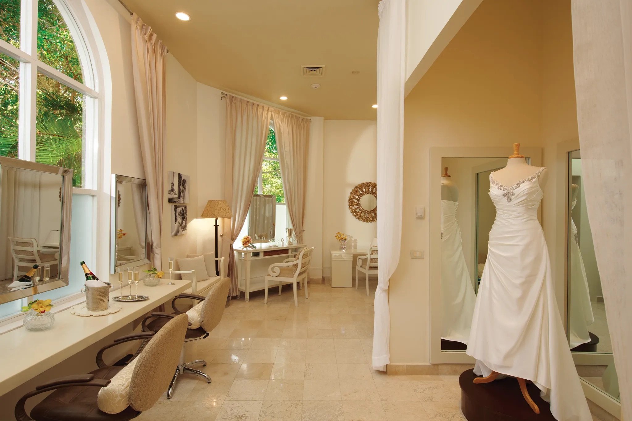 DRETU-WED-BridalSuite-1A-CB.jpeg