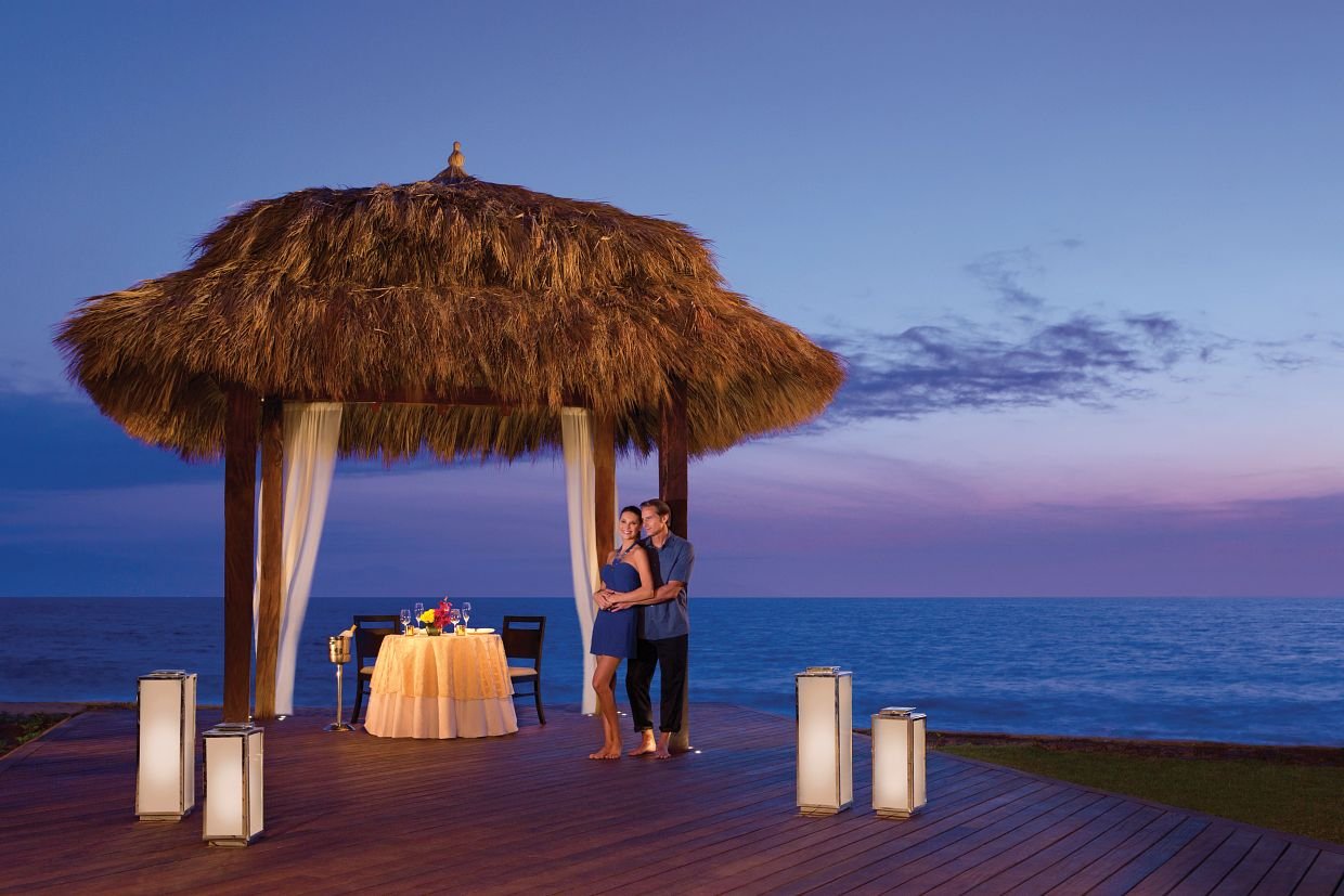 DRVPV-Romantic-Dinner-2-CB.jpeg