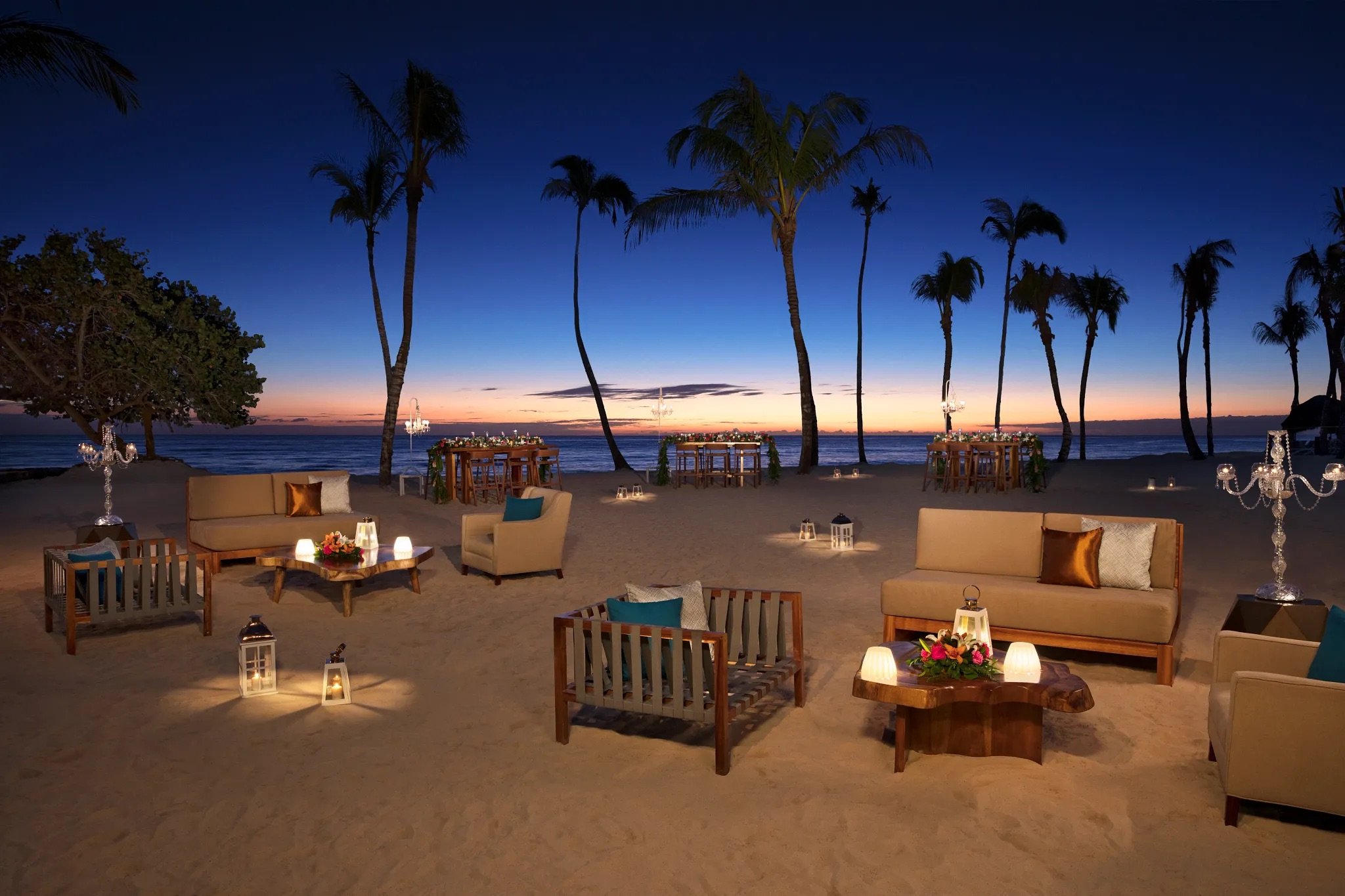 DREDL-GRP-Cocktail-Beach-1A-RBG-CB.jpeg