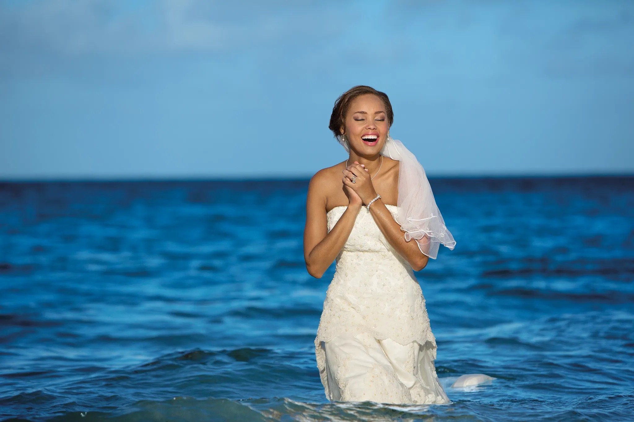 DRSRC-WED-Bride-In-sea3-2-CB.jpeg