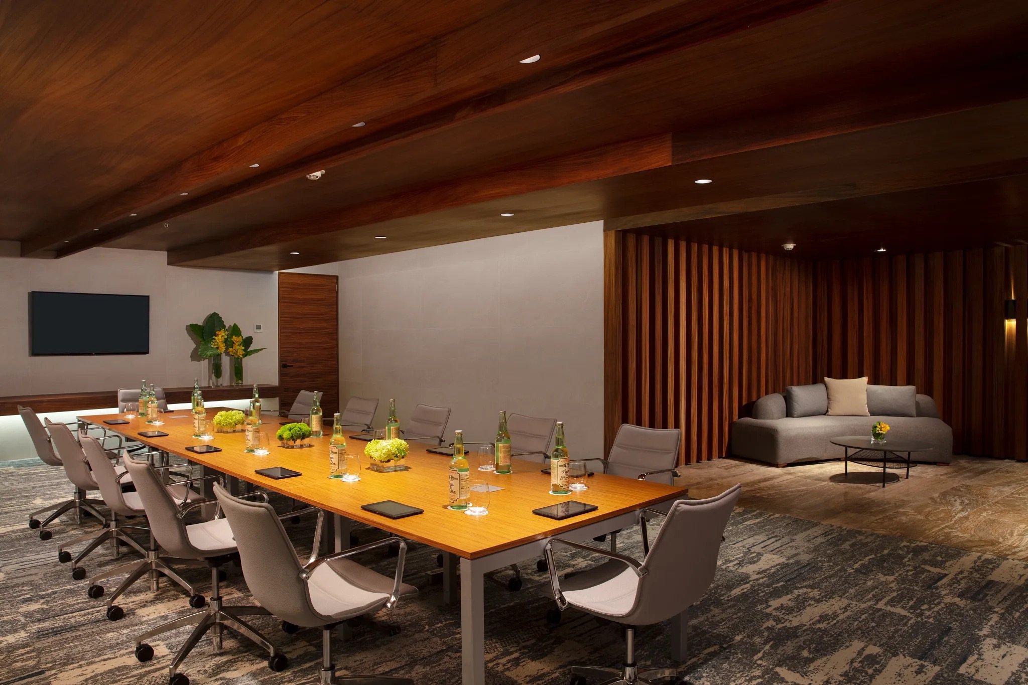 DRBMI-GRP-MeetingRoom-1A-CB.jpeg