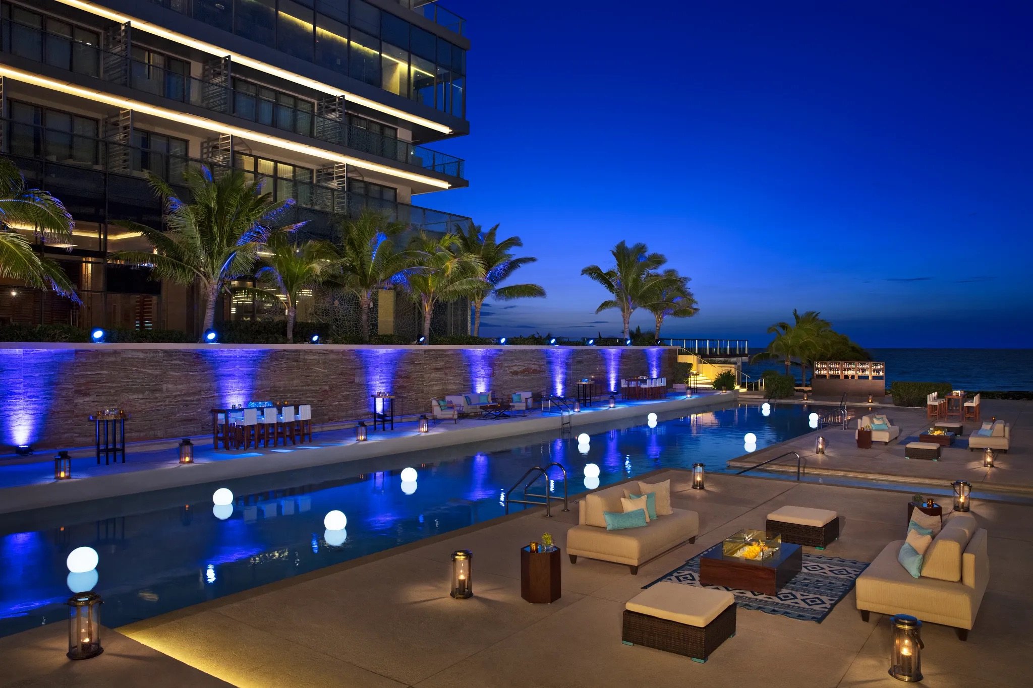 SEVCU-GRP-PoolCocktail-1A-RGB-CB.jpeg