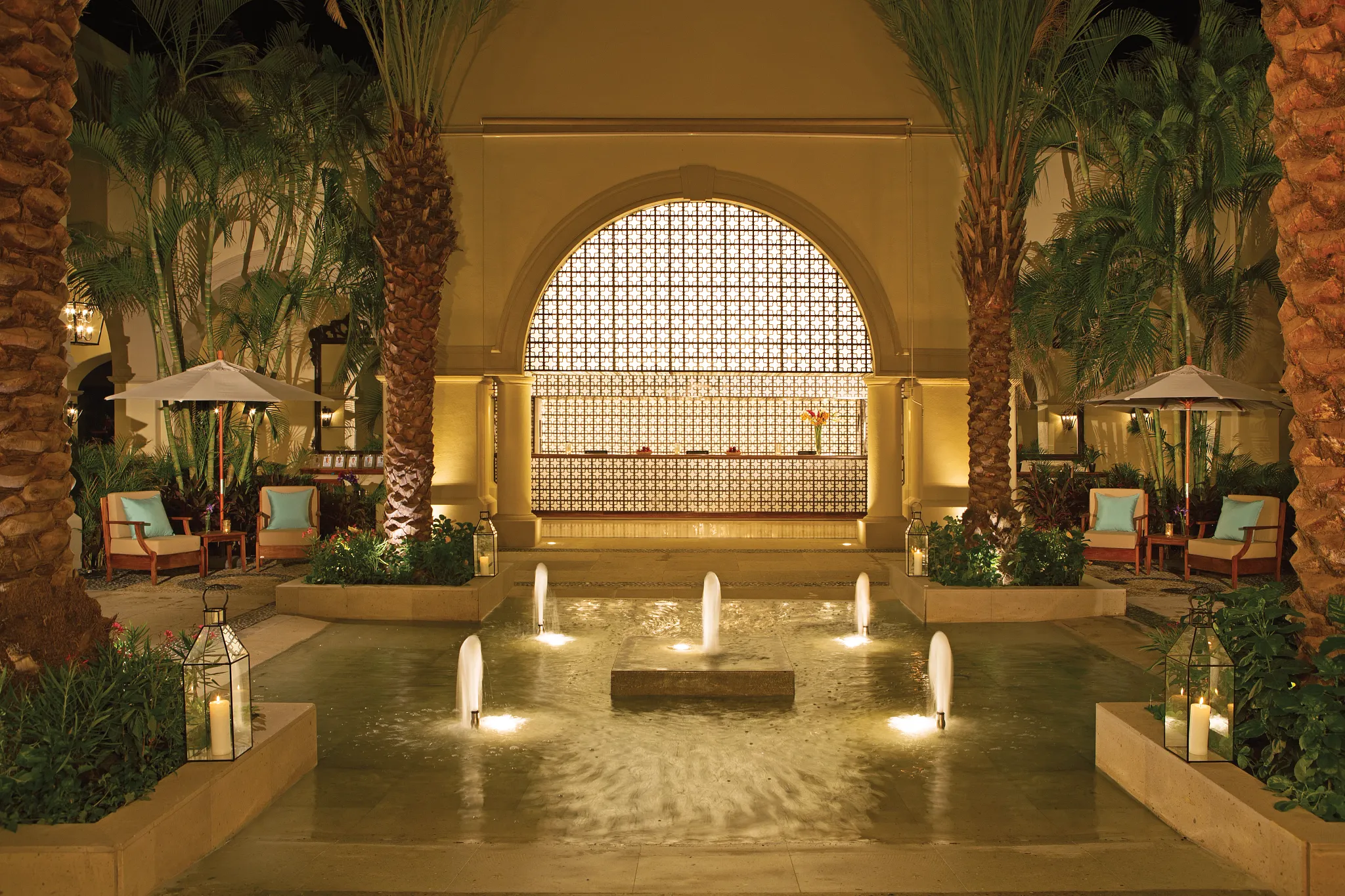 DRELC-INT-LobbyFountain-FrontDesk-2015-1A-CB.png