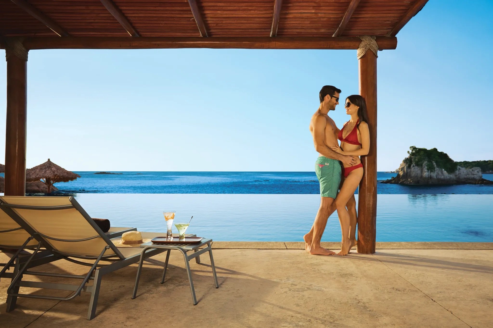 DREHU-Couple-Pool1-2B-CB.jpeg