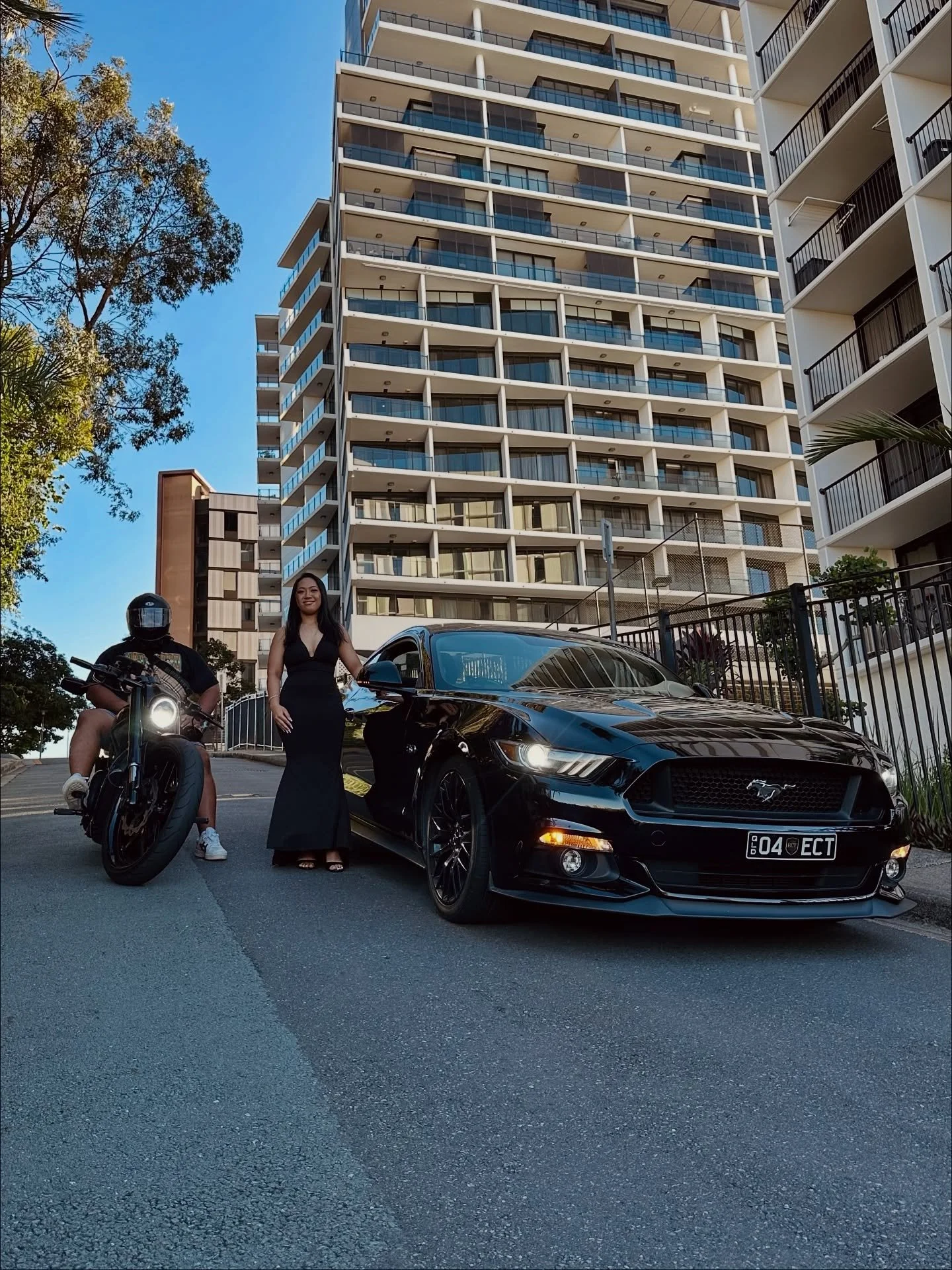 Rolling up to formal in full blackout mode 🖤
Mustang + Bike combo hitting different tonight.
.
.
.
.
.
.
#exoticcartravels #fordmustanggt #mustanggt #v8 #brisbane #goldcoast #birthdaysuprise #musclecar #luxurycarrental #exoticcarrental #luxurycars